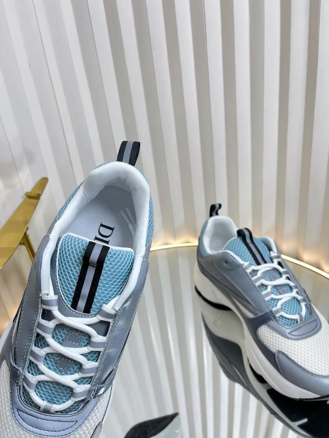 Dior B22 - Image 2
