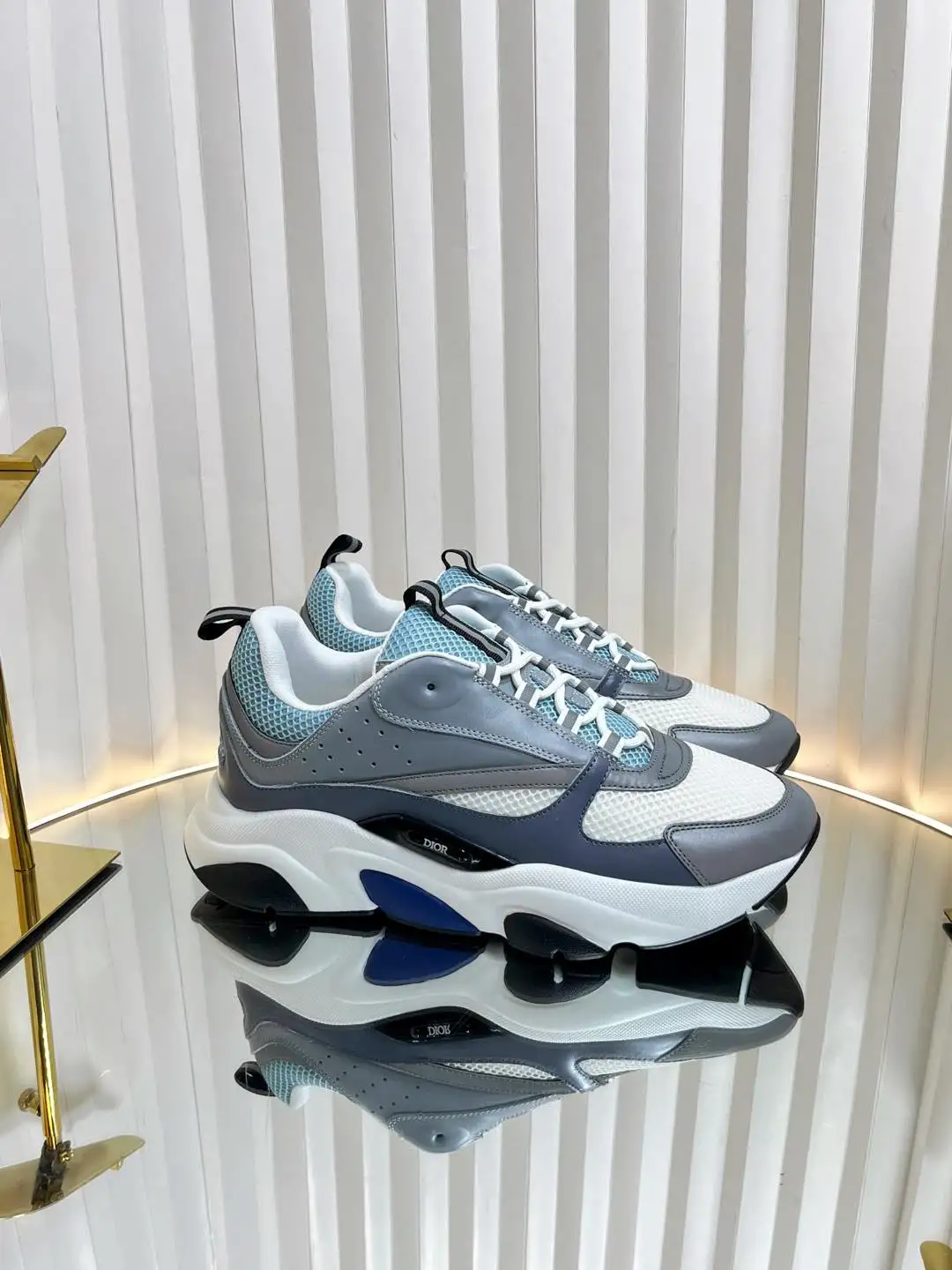 Dior B22 - Image 1