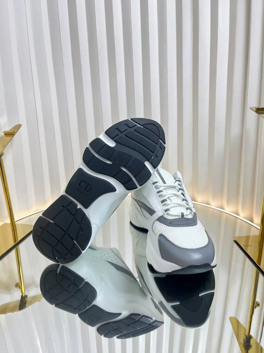 Dior B22 - Image 8