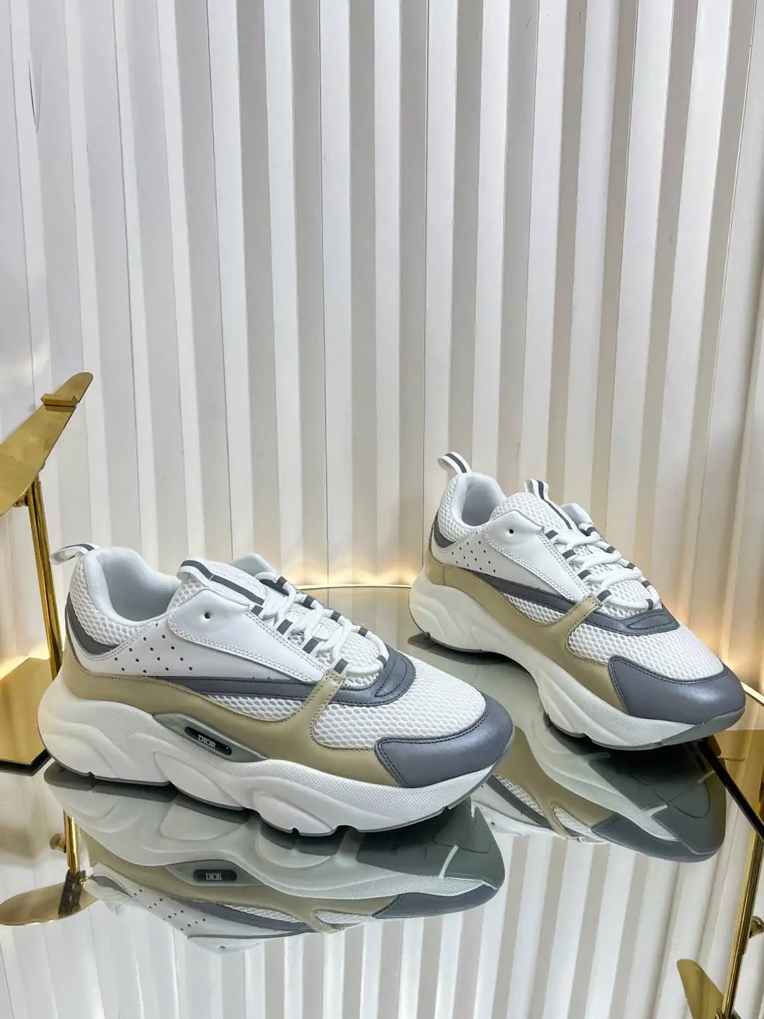 Dior B22 - Image 3