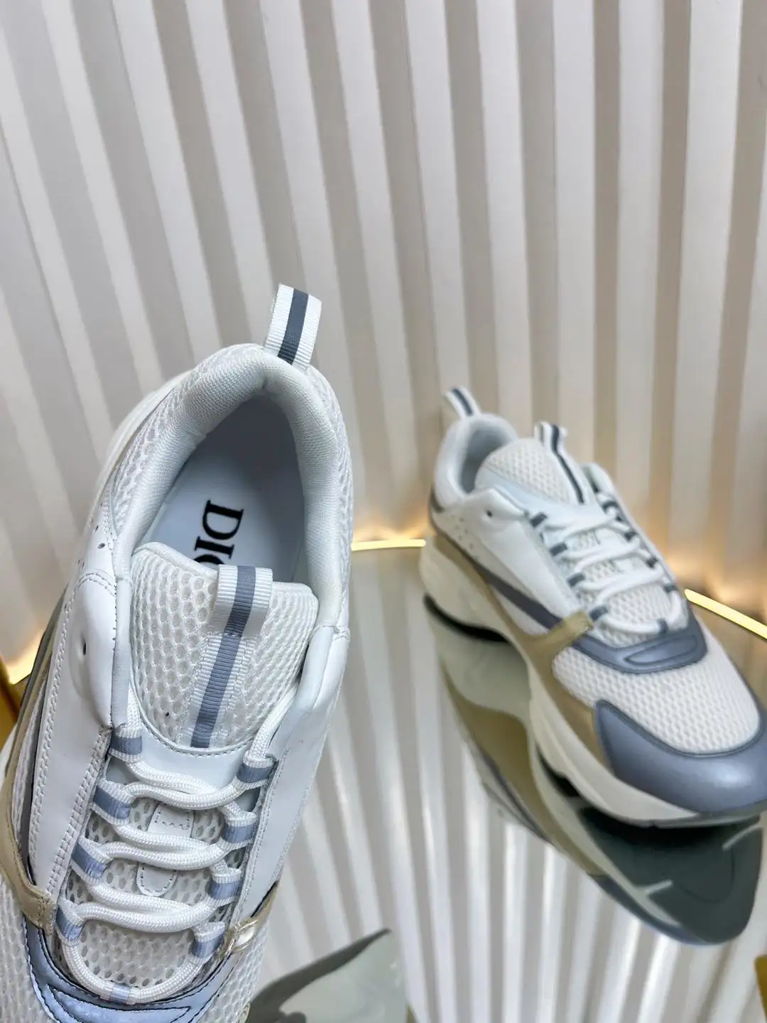 Dior B22 - Image 6