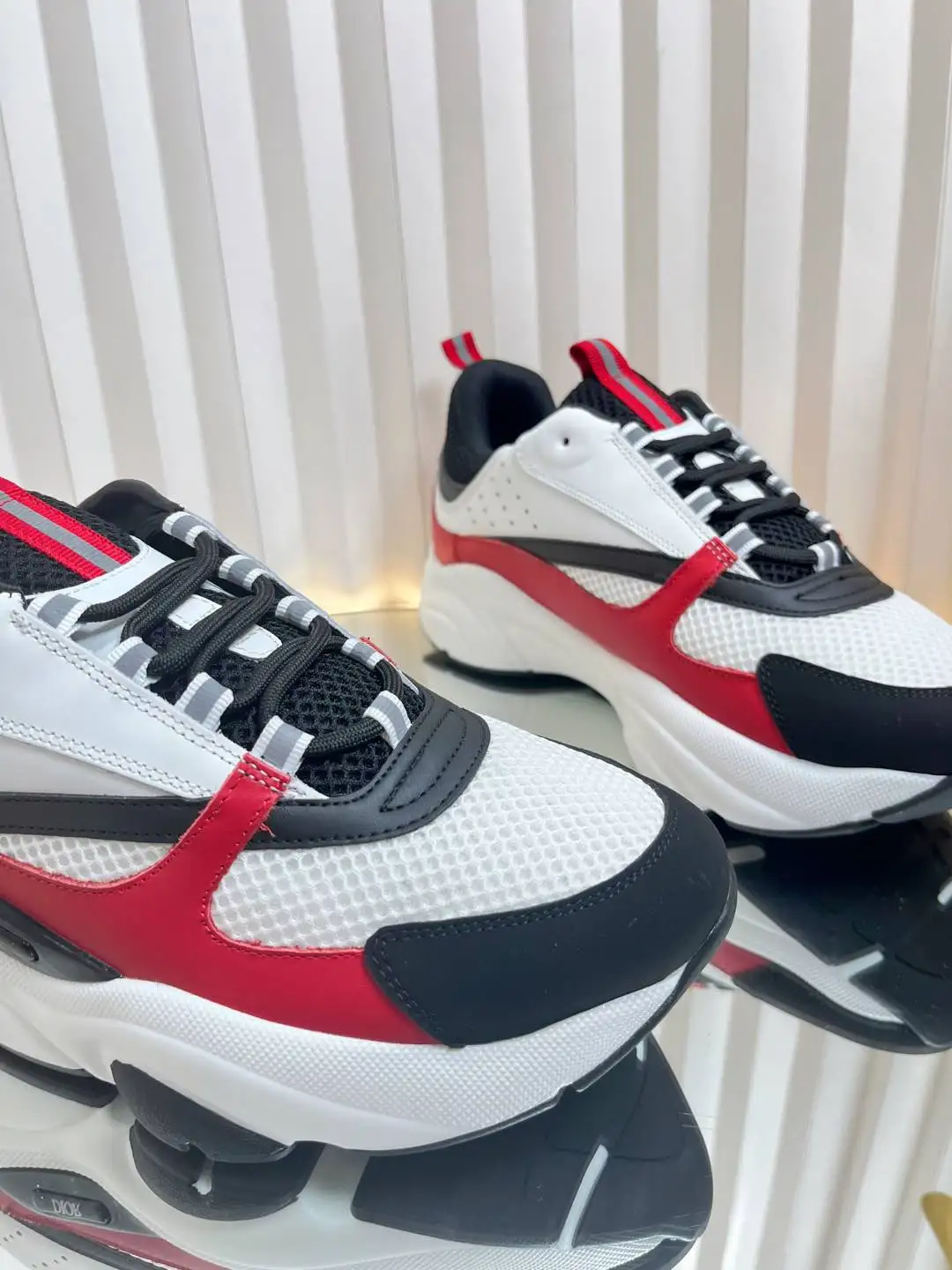 Dior B22 - Image 3