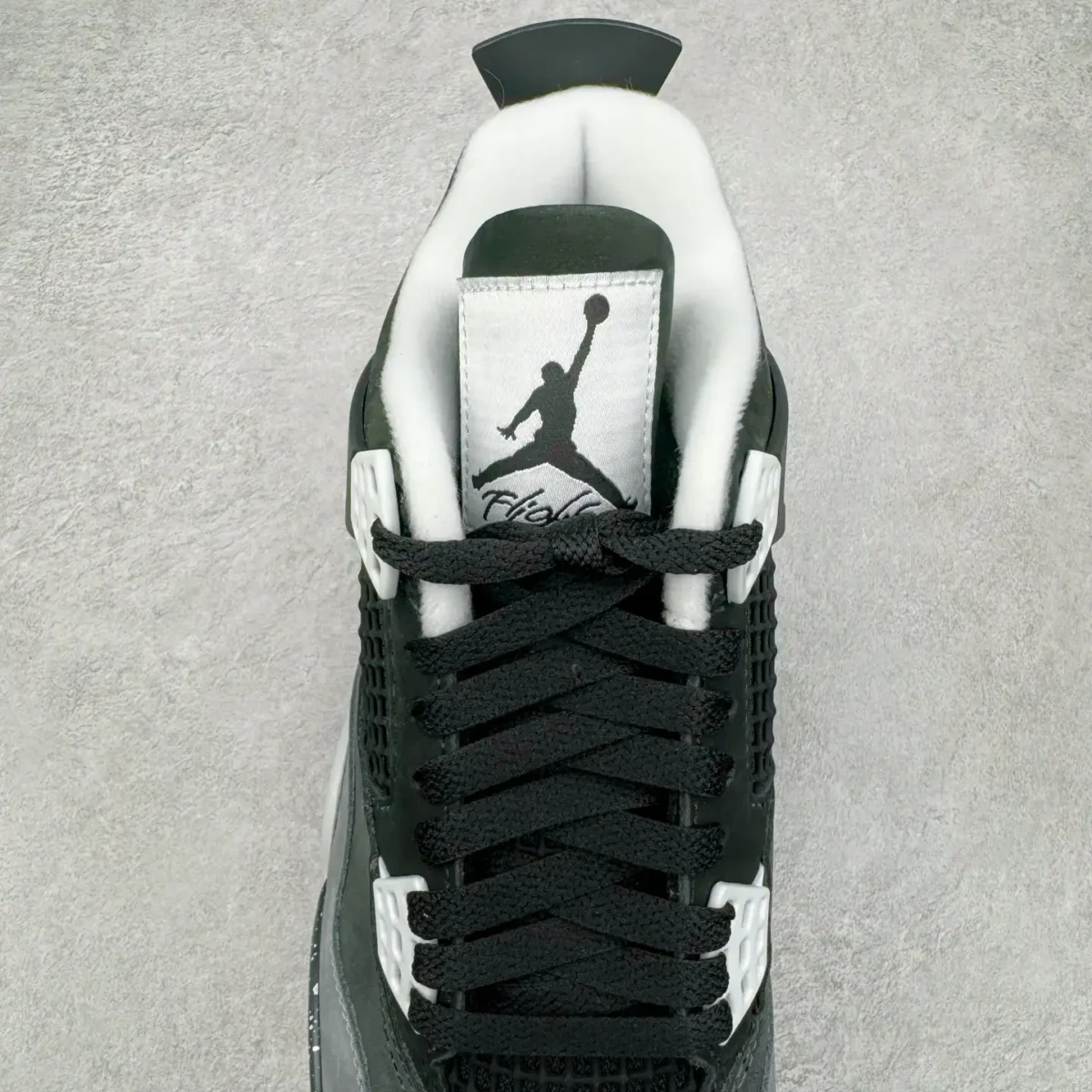 Air Jordan 4 - Image 5