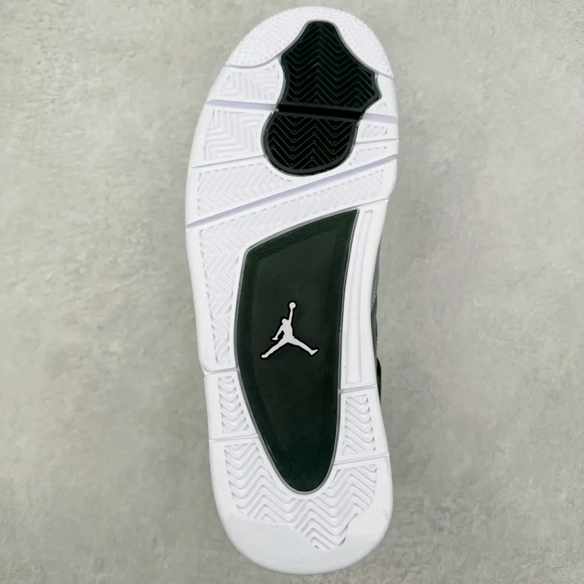 Air Jordan 4 - Image 6