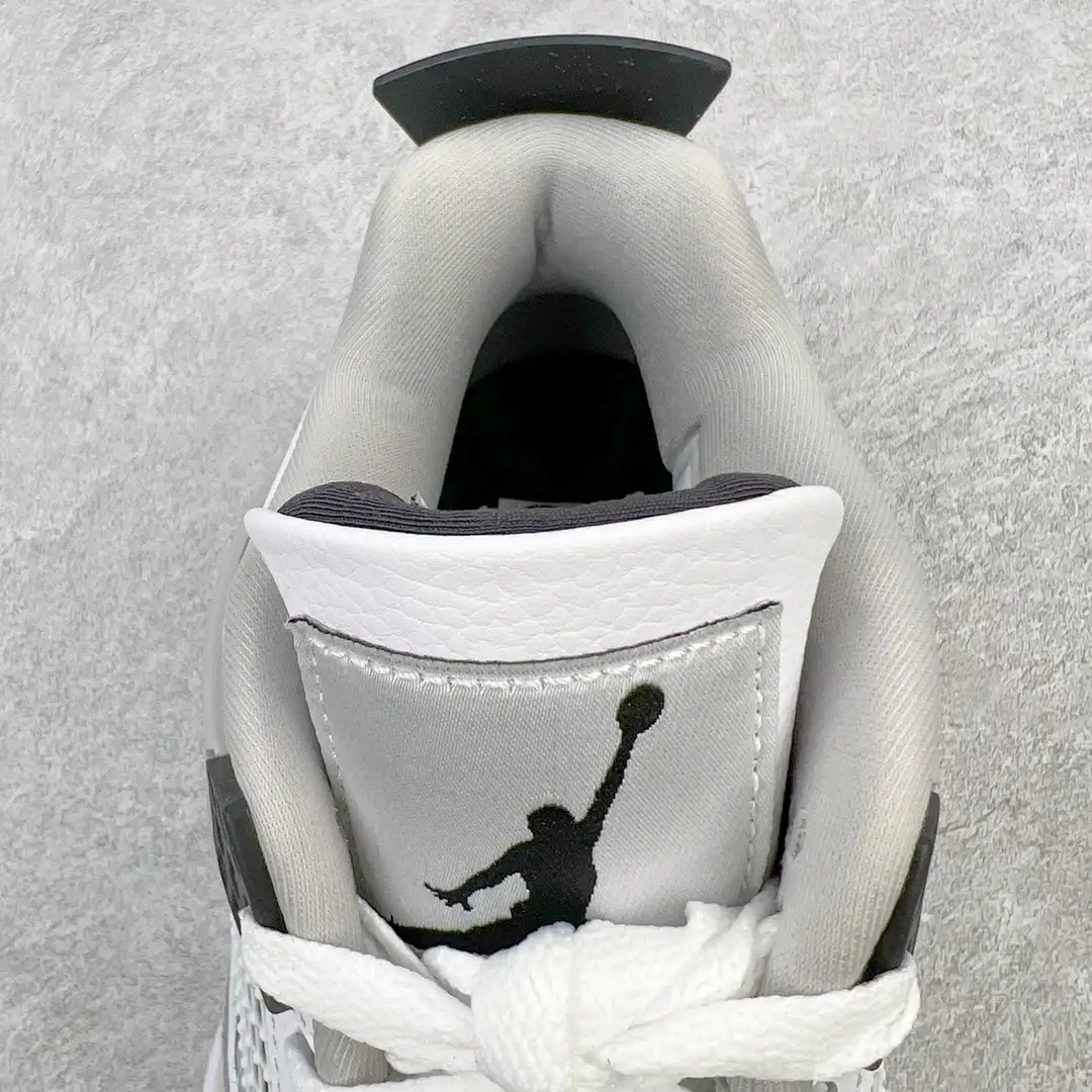 Air Jordan 4 - Image 11
