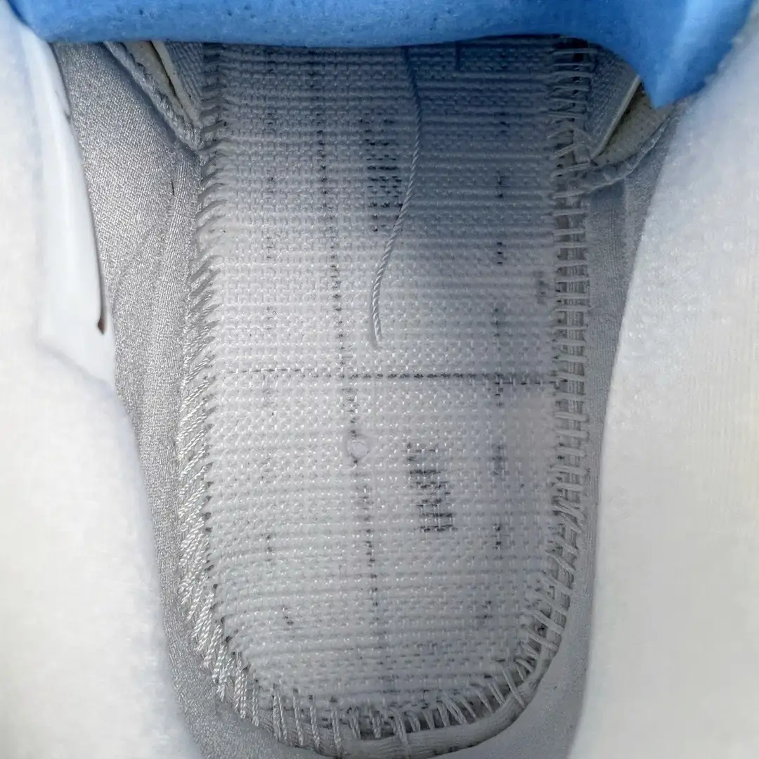 Air Jordan 4 - Image 10