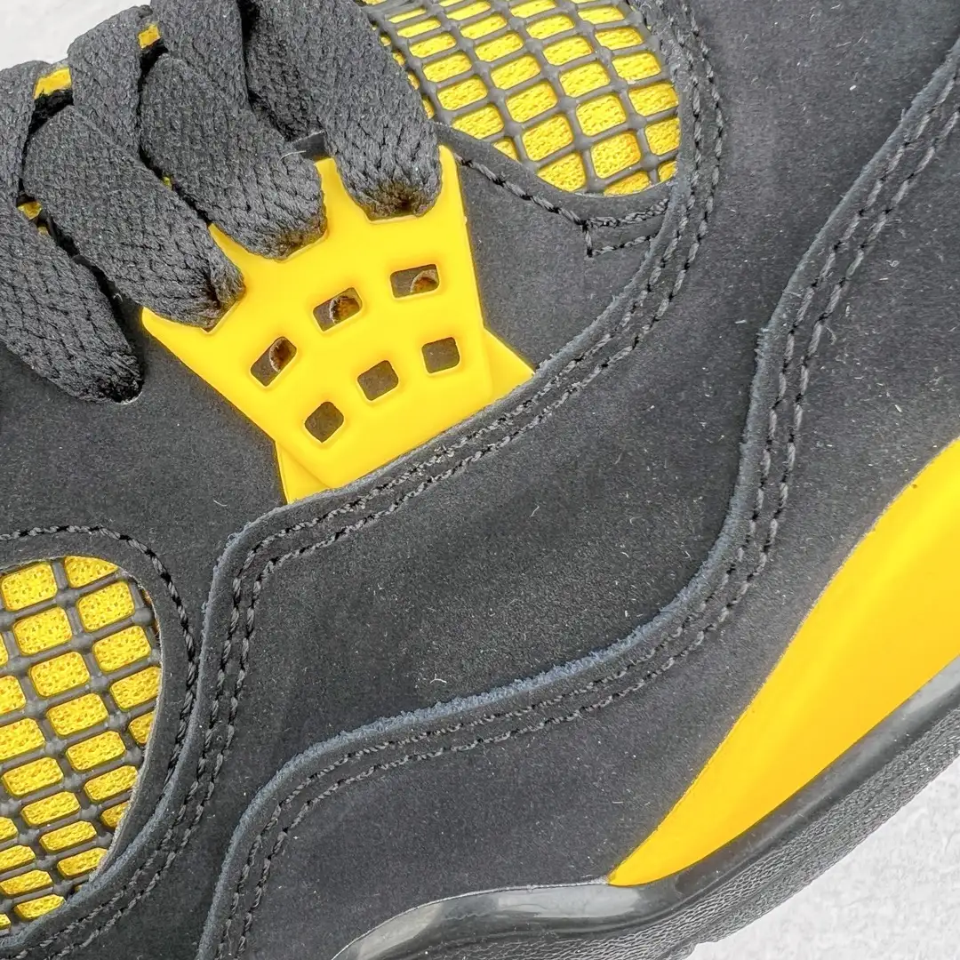 Air Jordan 4 - Image 11