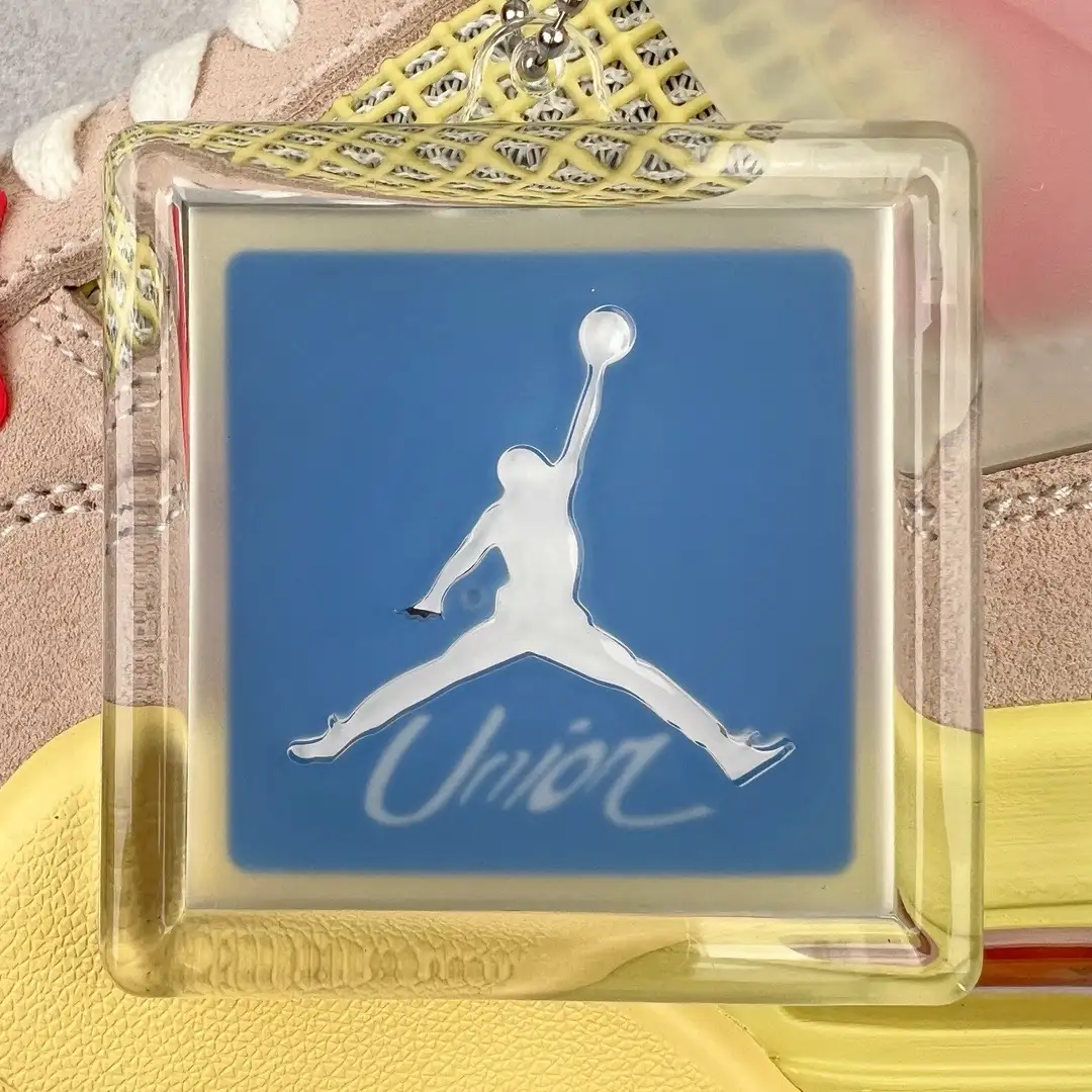 Air Jordan 4 - Image 7