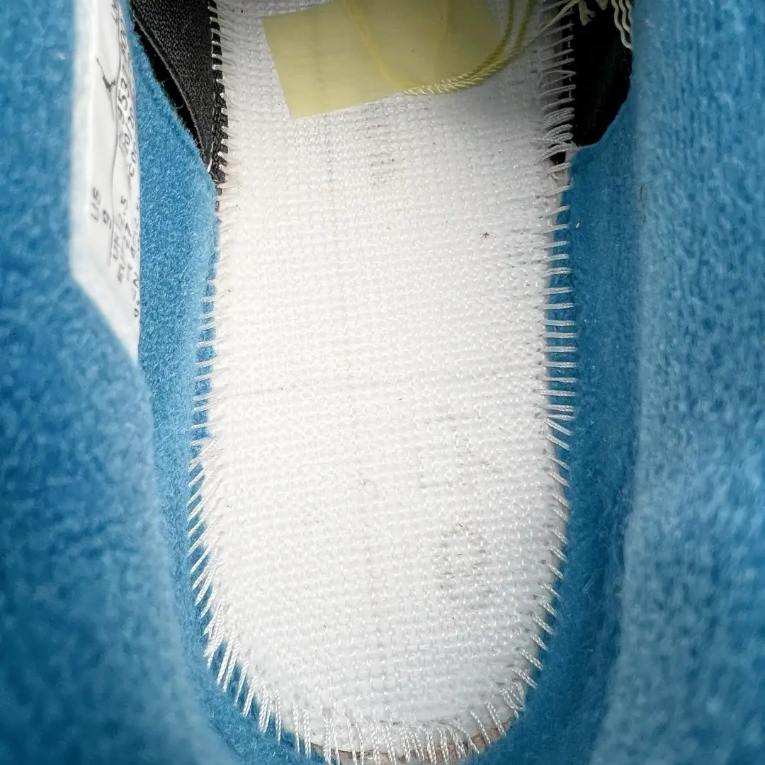 Air Jordan 4 - Image 8