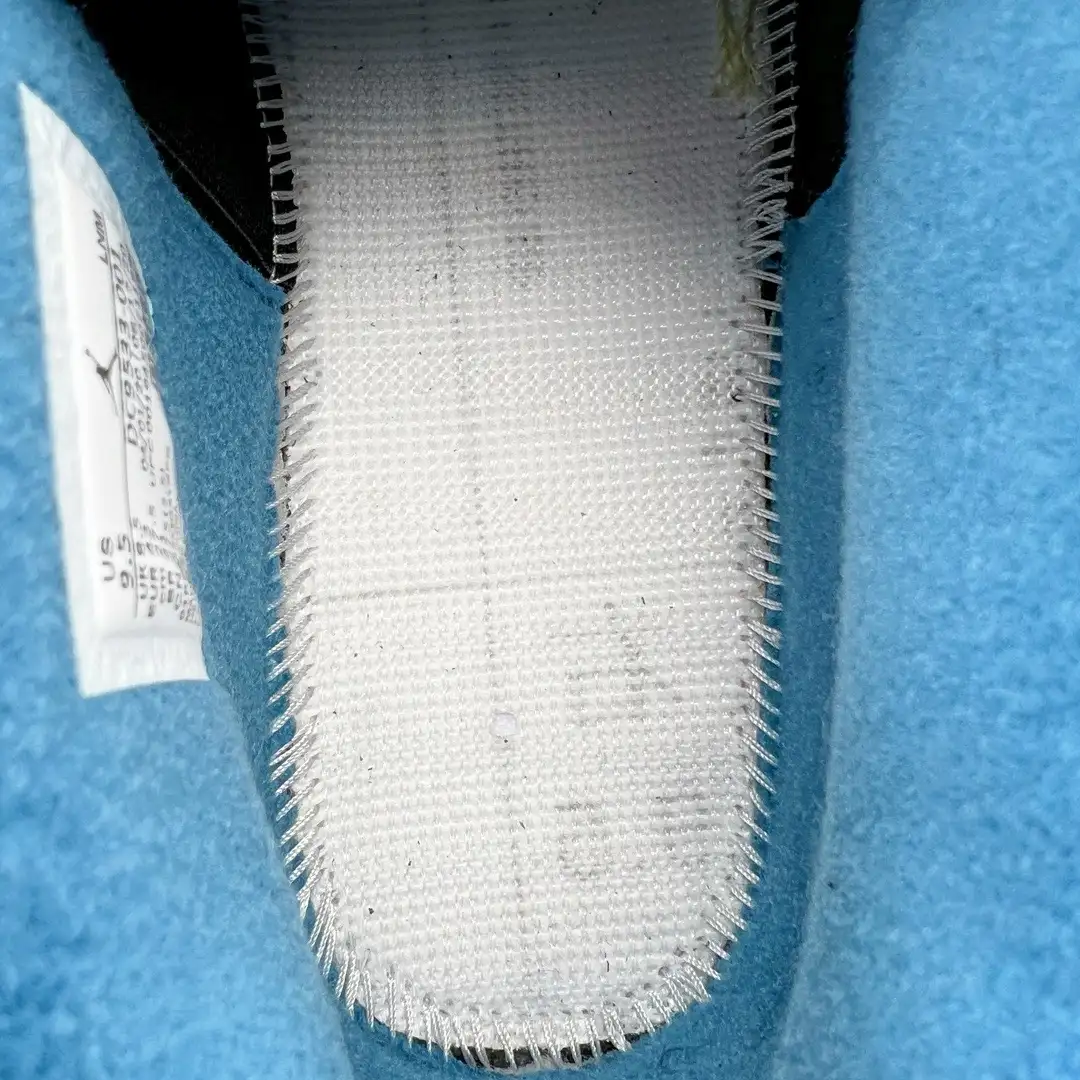 Air Jordan 4 - Image 7