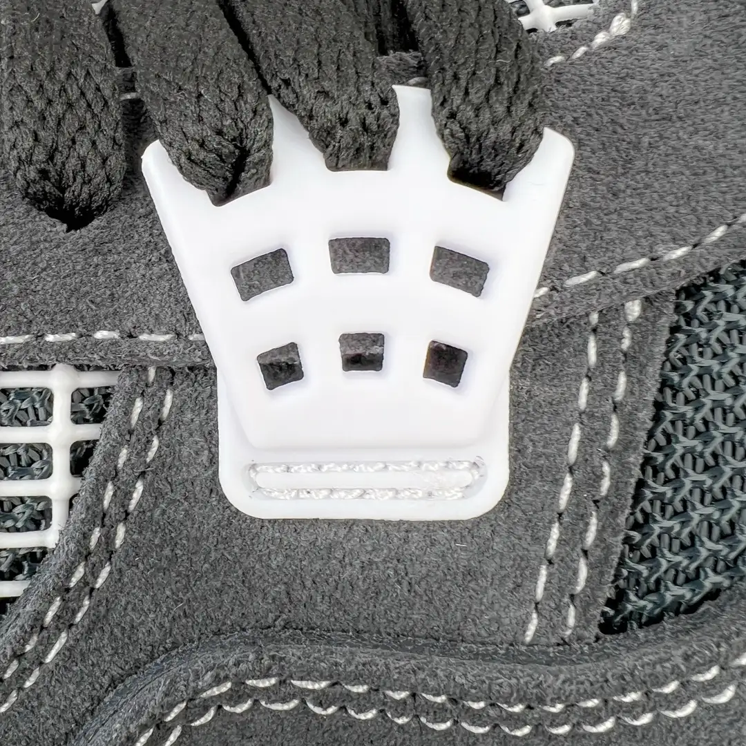 Air Jordan 4 - Image 8