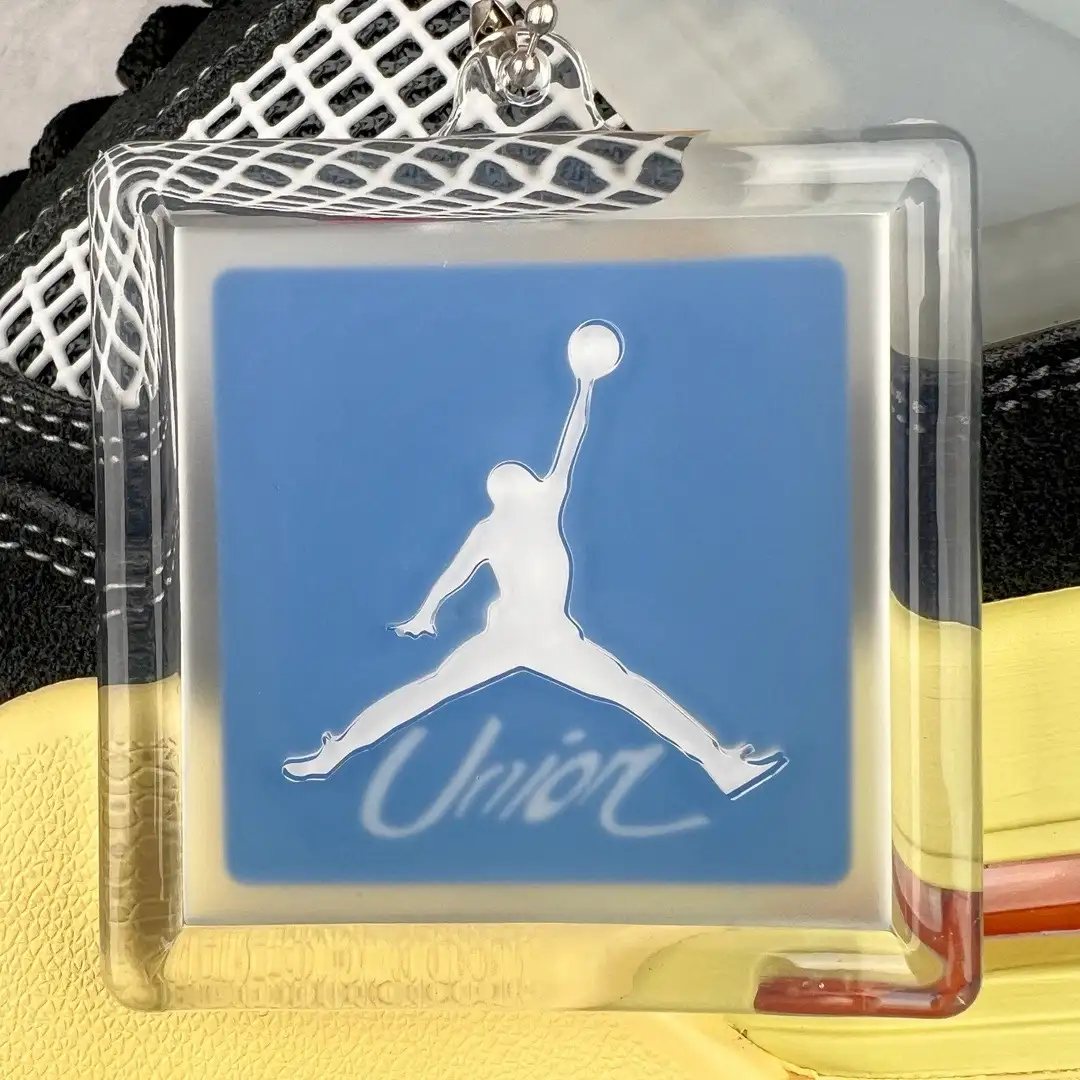 Air Jordan 4 - Image 11
