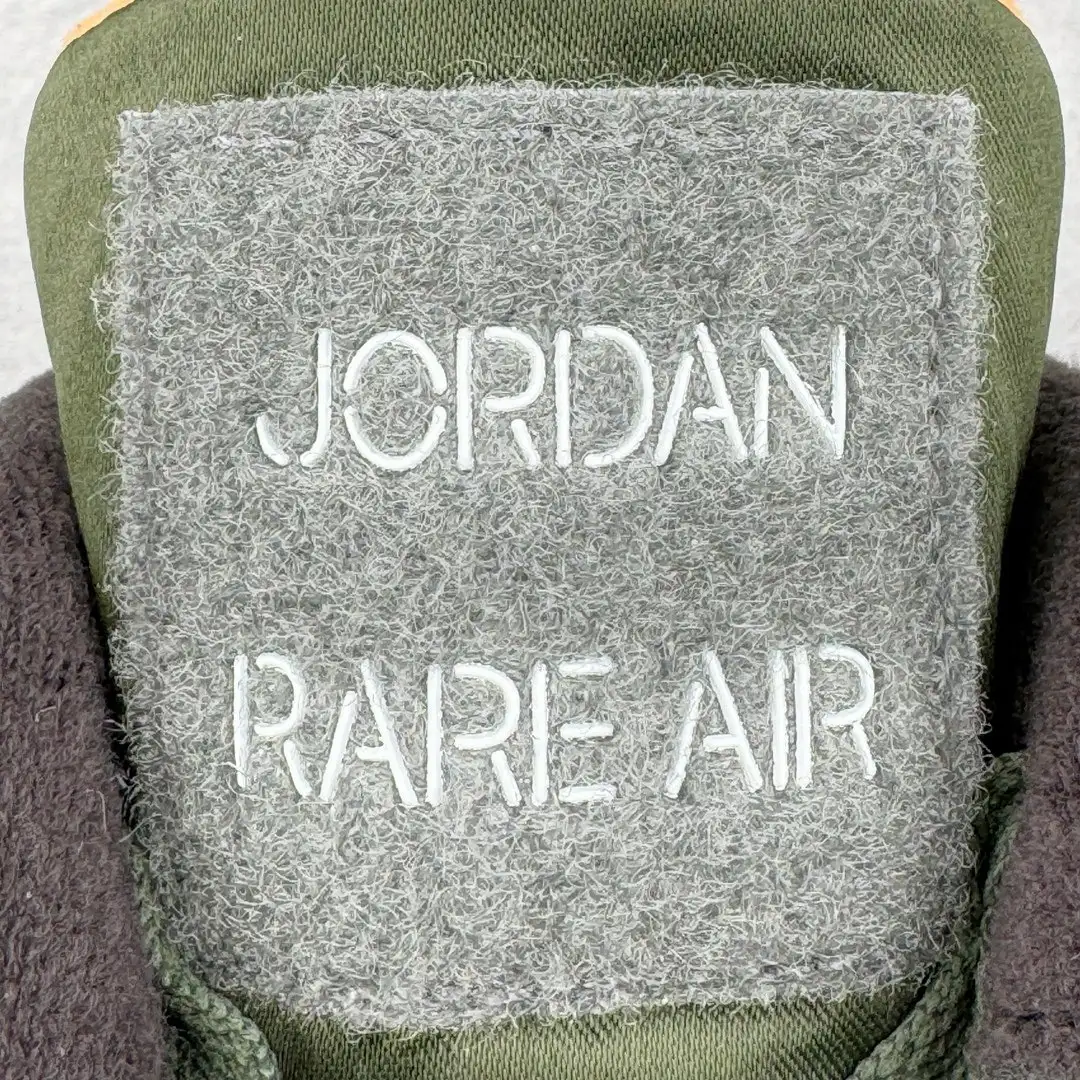 Air Jordan 4 - Image 8
