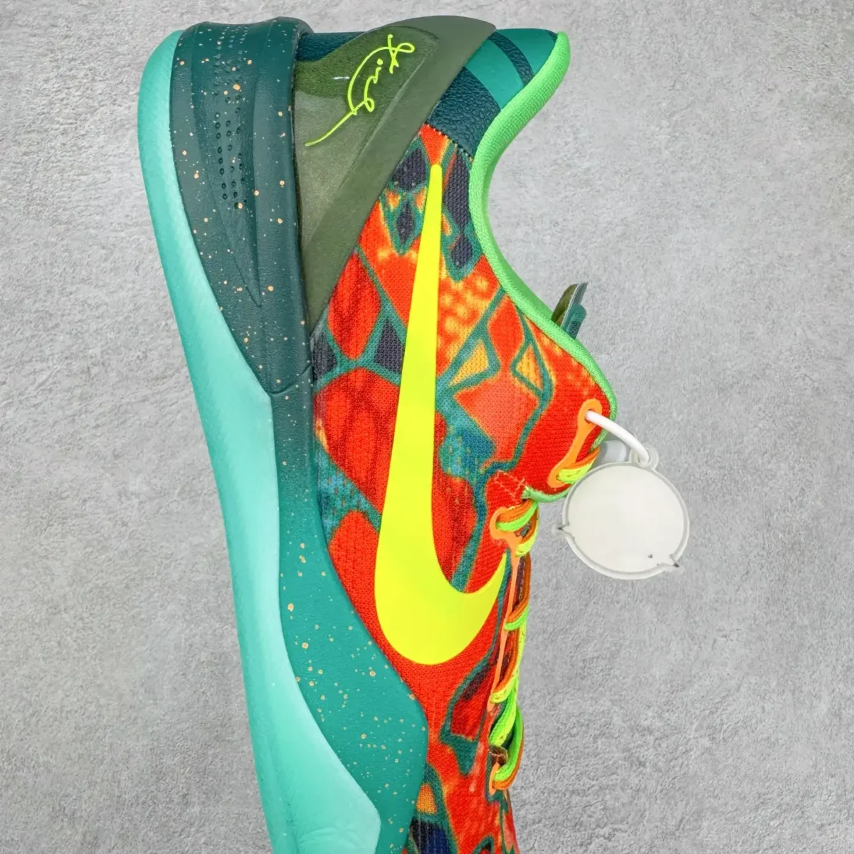 Kobe 8 Basketball Shoes - Image 3