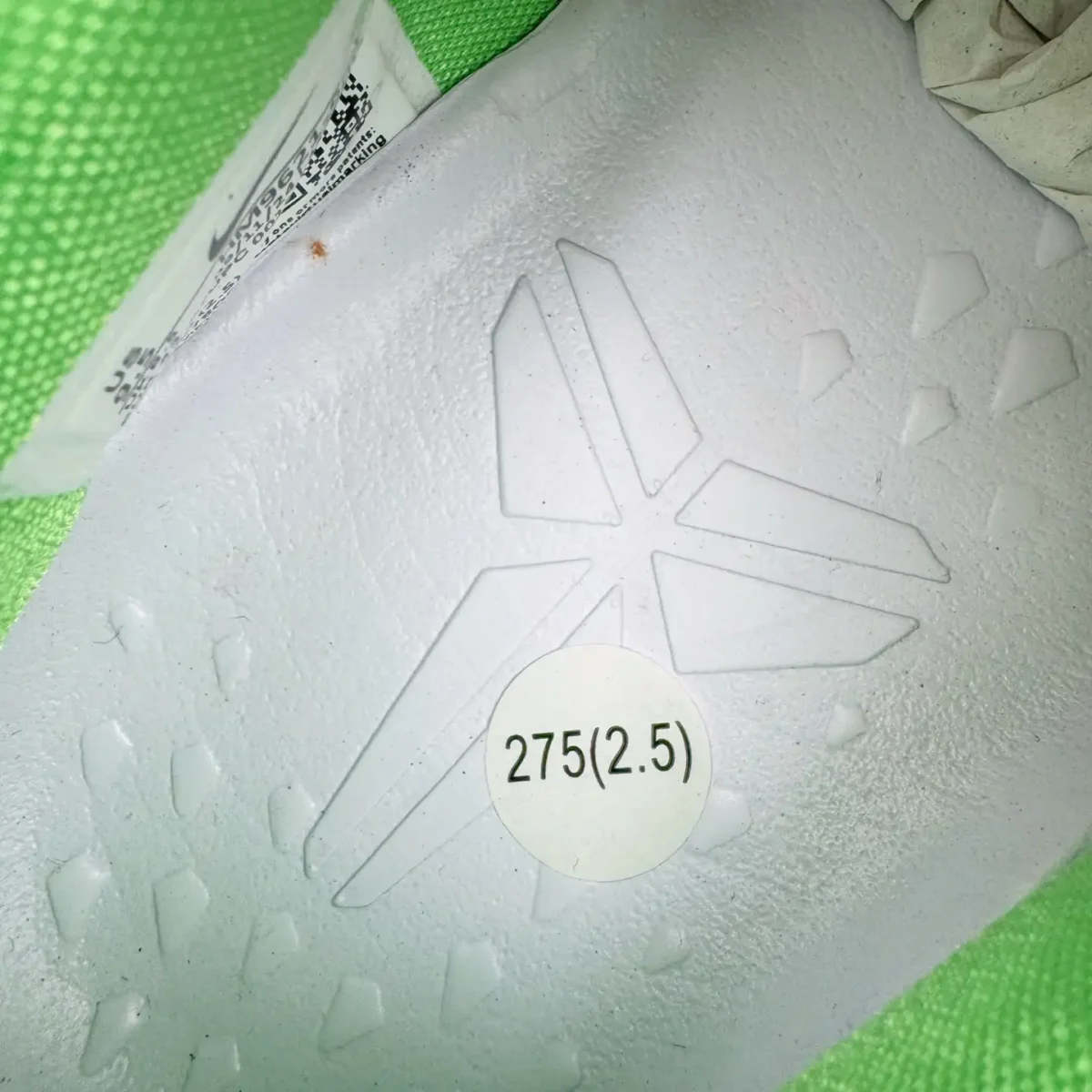 Kobe 8 Basketball Shoes - Image 5