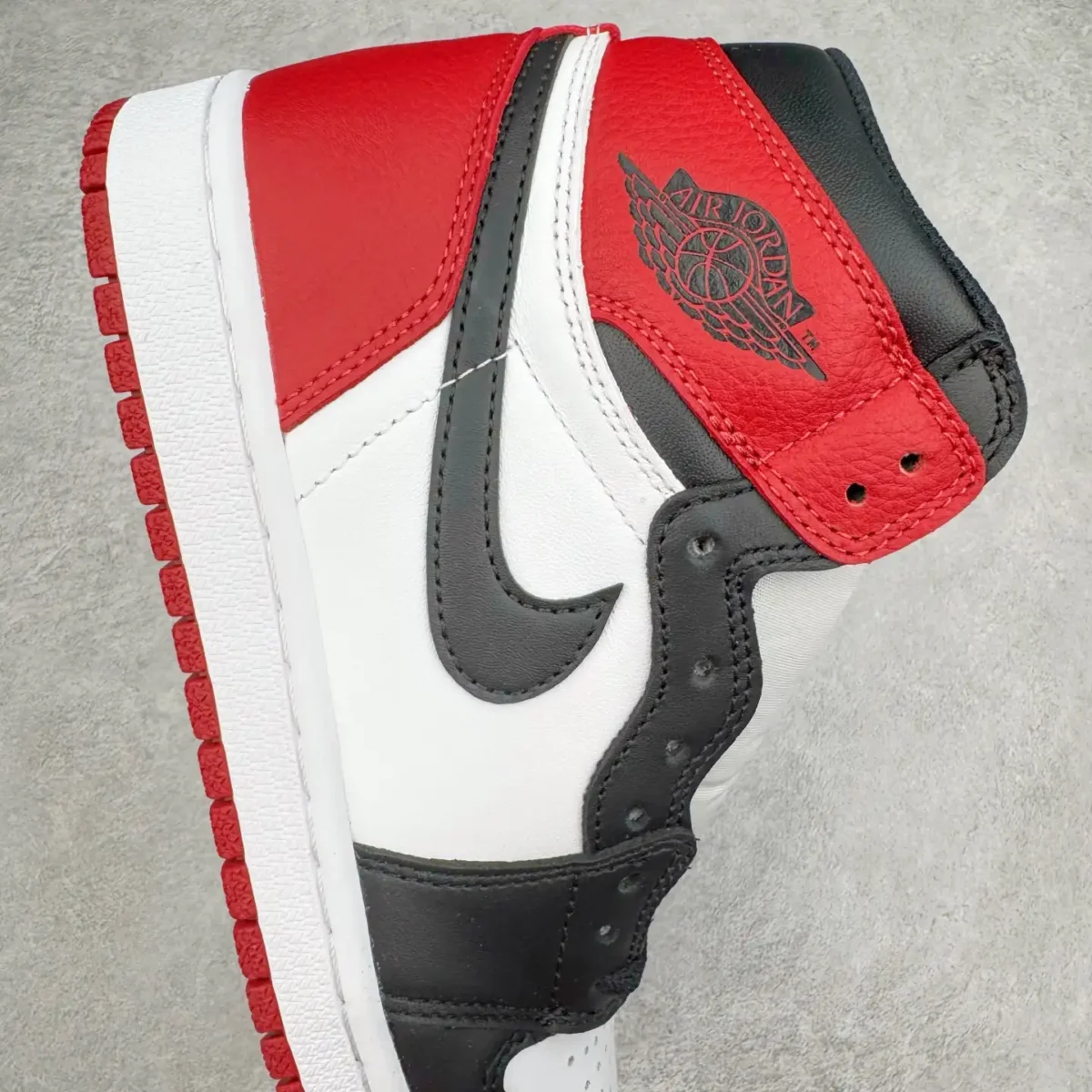 Air Jordan - Image 2