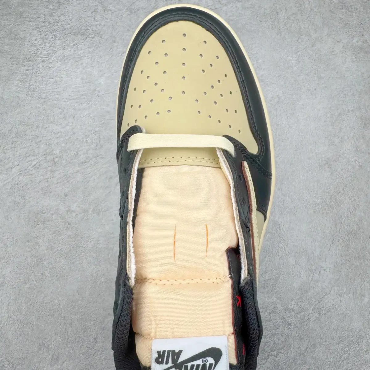 Air Jordan - Image 4