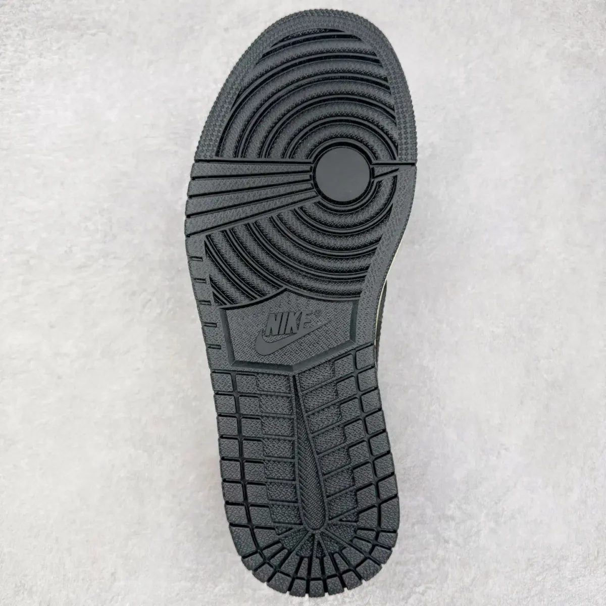 Air Jordan - Image 11