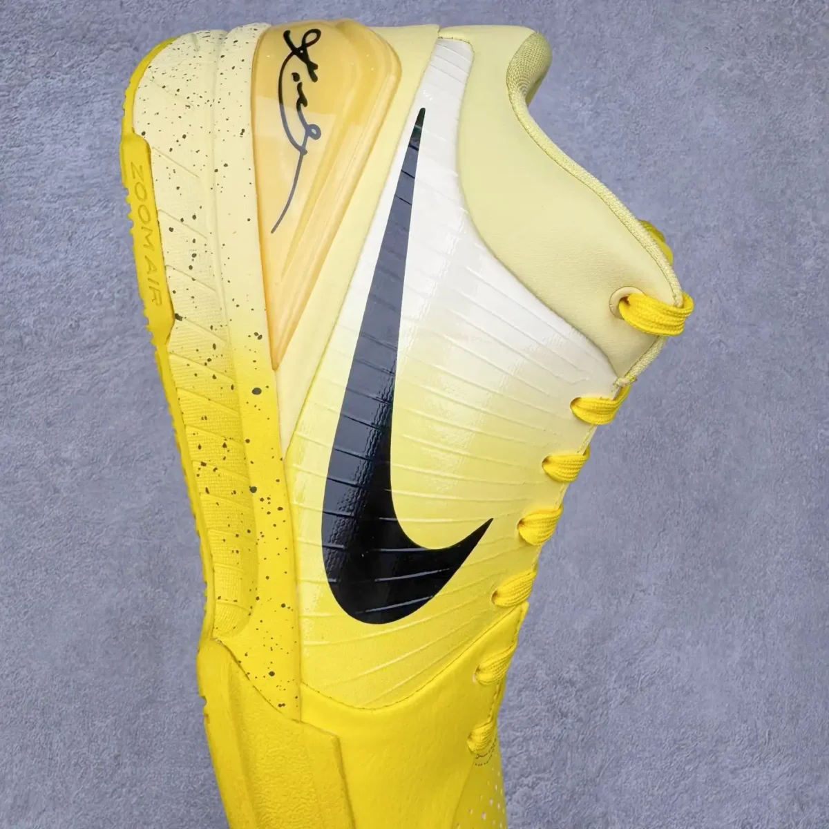 Kobe 4 Basketball Shoes - Image 2