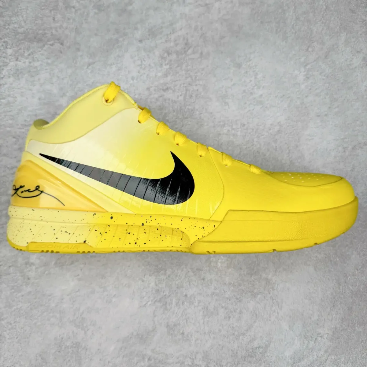 Kobe 4 Basketball Shoes - Image 1