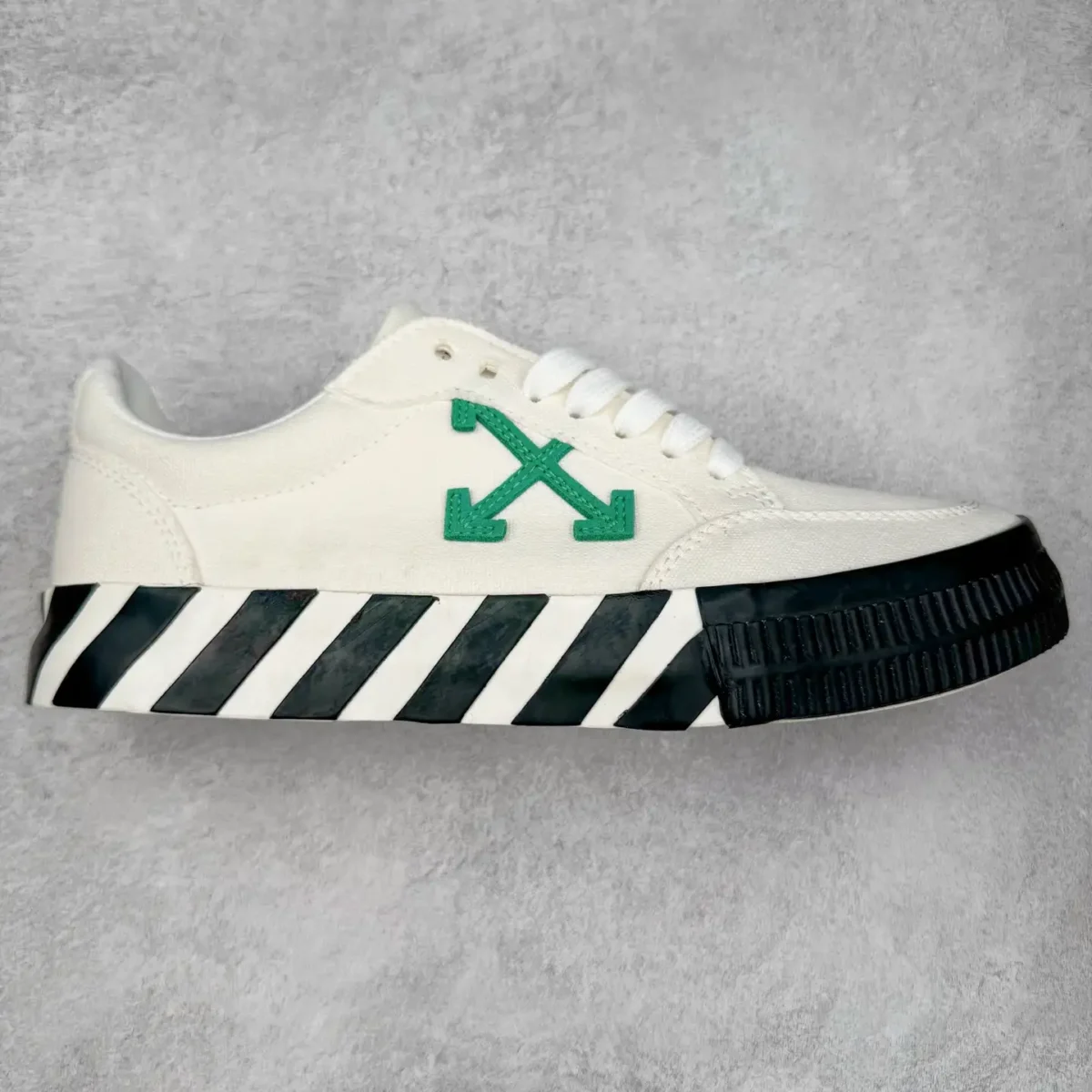 Off-White Casual Sneakers - Image 1