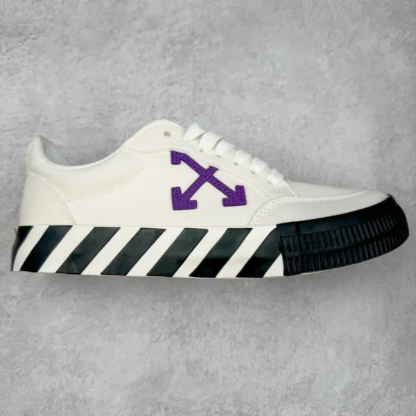 Off-White Casual Sneakers