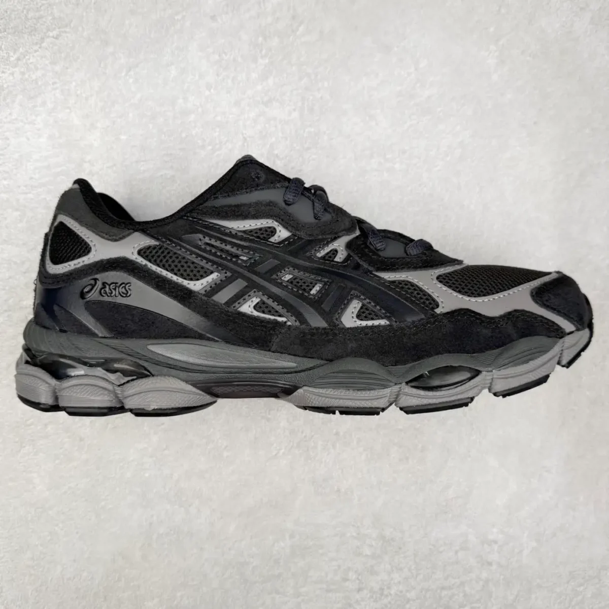 ASICS GEL-NYC Sneakers - Image 1