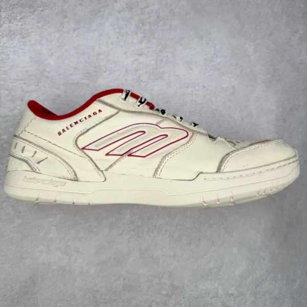 Balenciaga Hamptons Worn-Out Sneakers