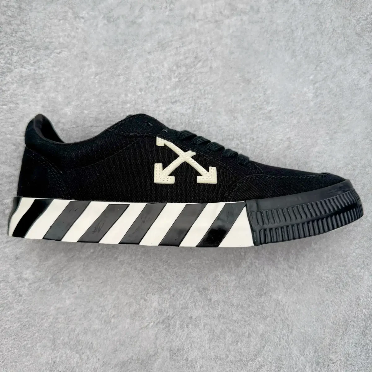 Off-White Casual Sneakers - Image 1