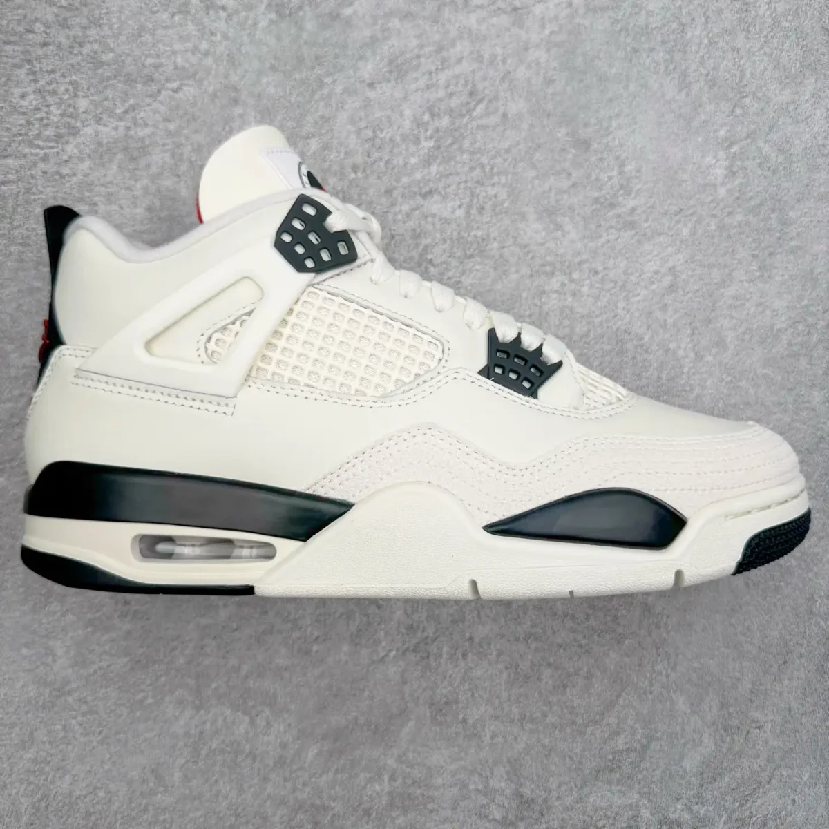 Air Jordan 4 - Image 1