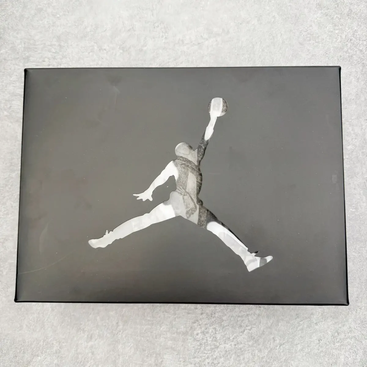 Air Jordan 4 - Image 9