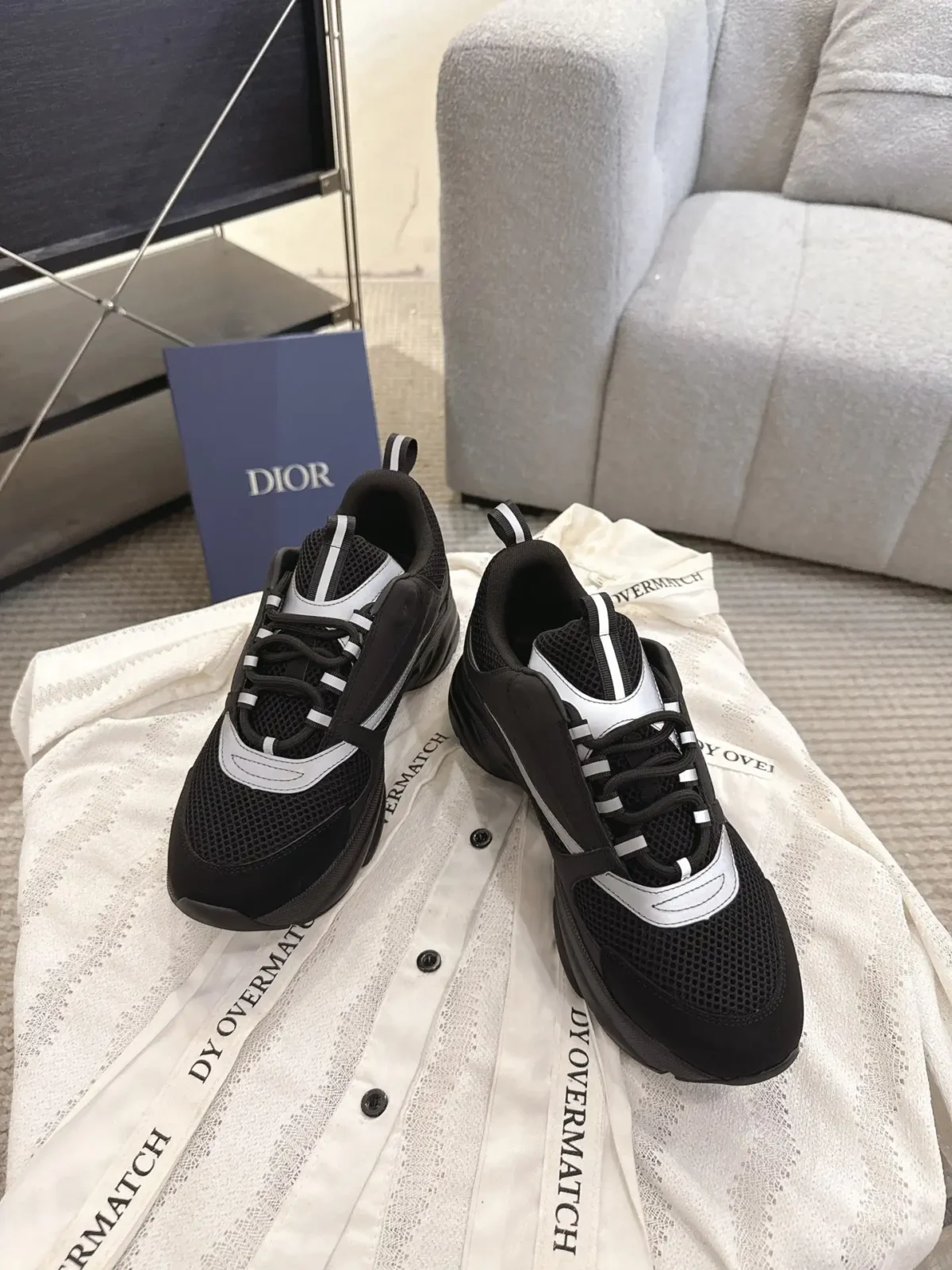 Dior B22 - Image 2