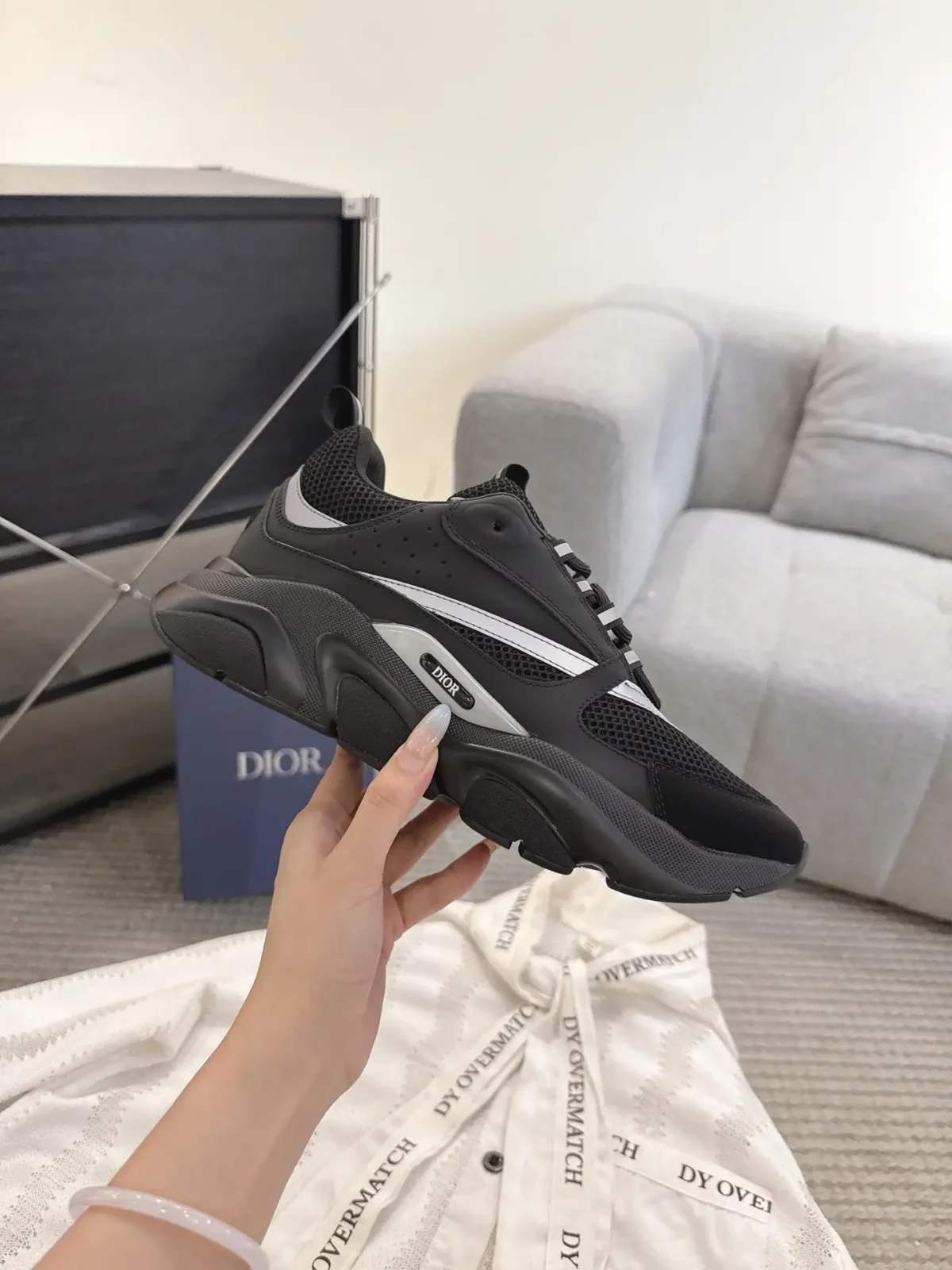 Dior B22 - Image 1