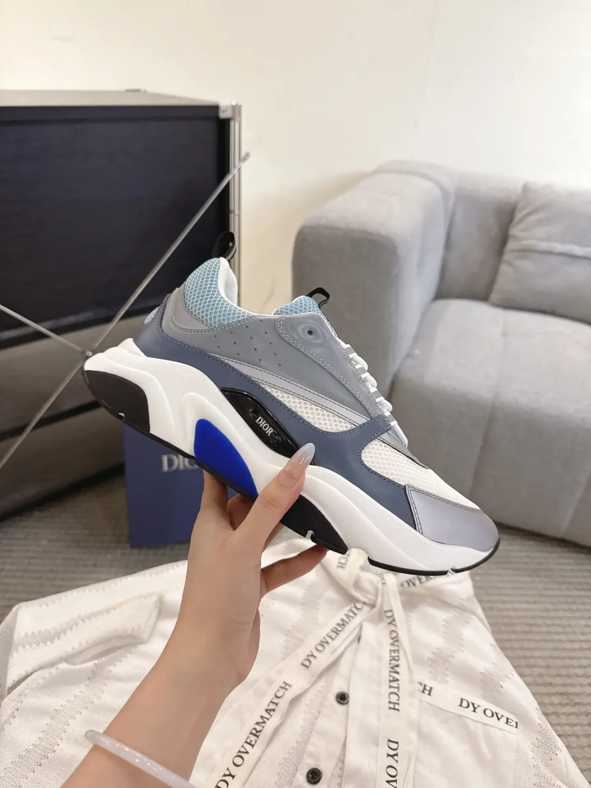 Dior B22 - Image 1
