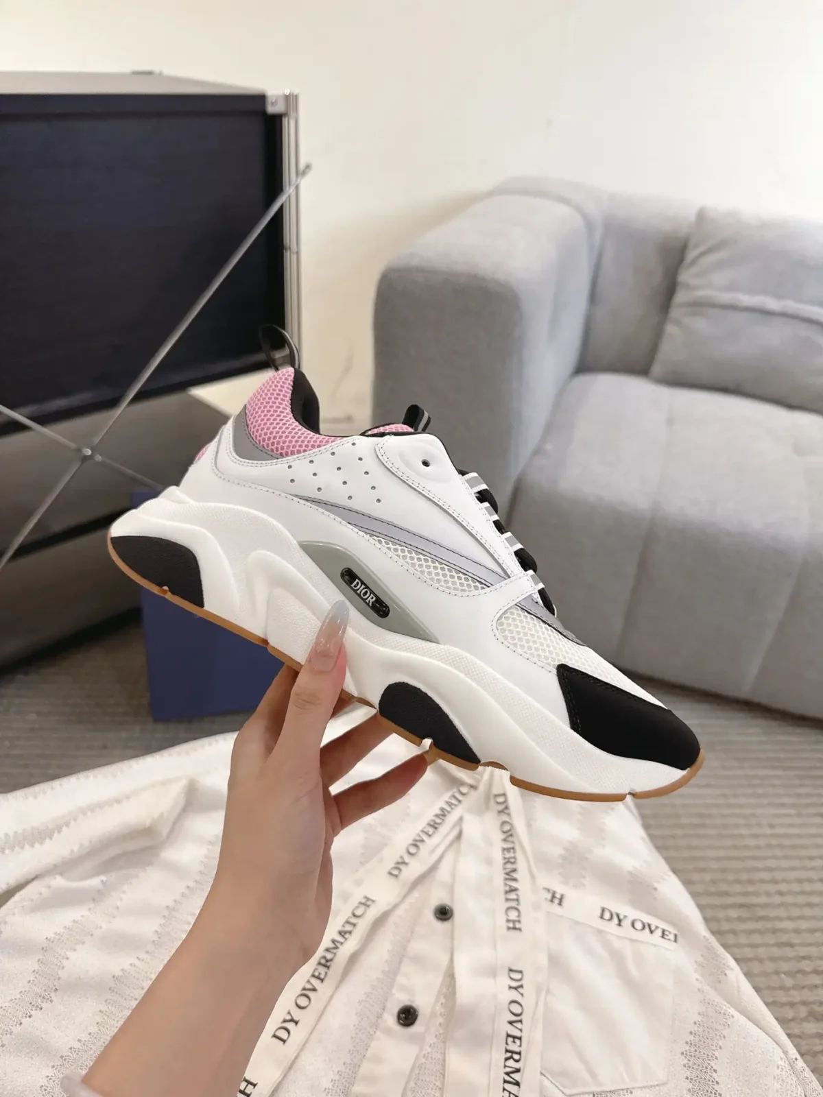Dior B22 - Image 1