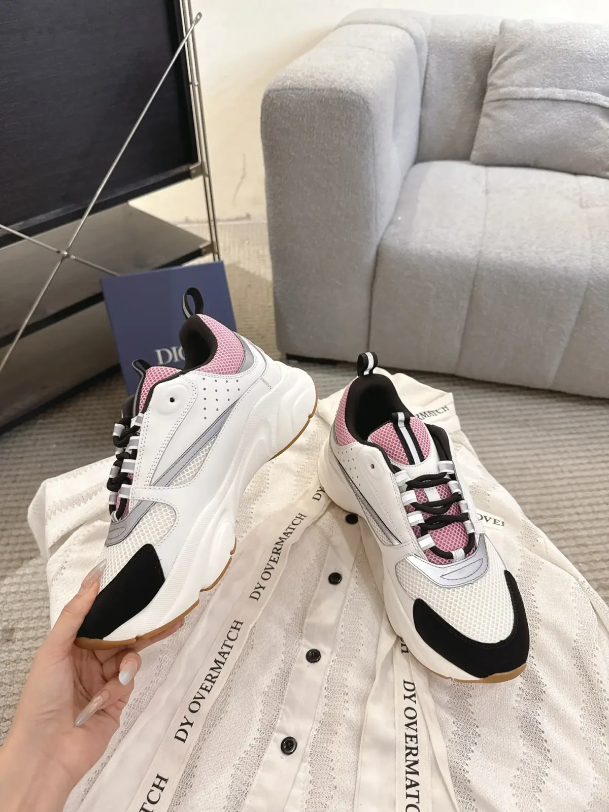 Dior B22 - Image 2