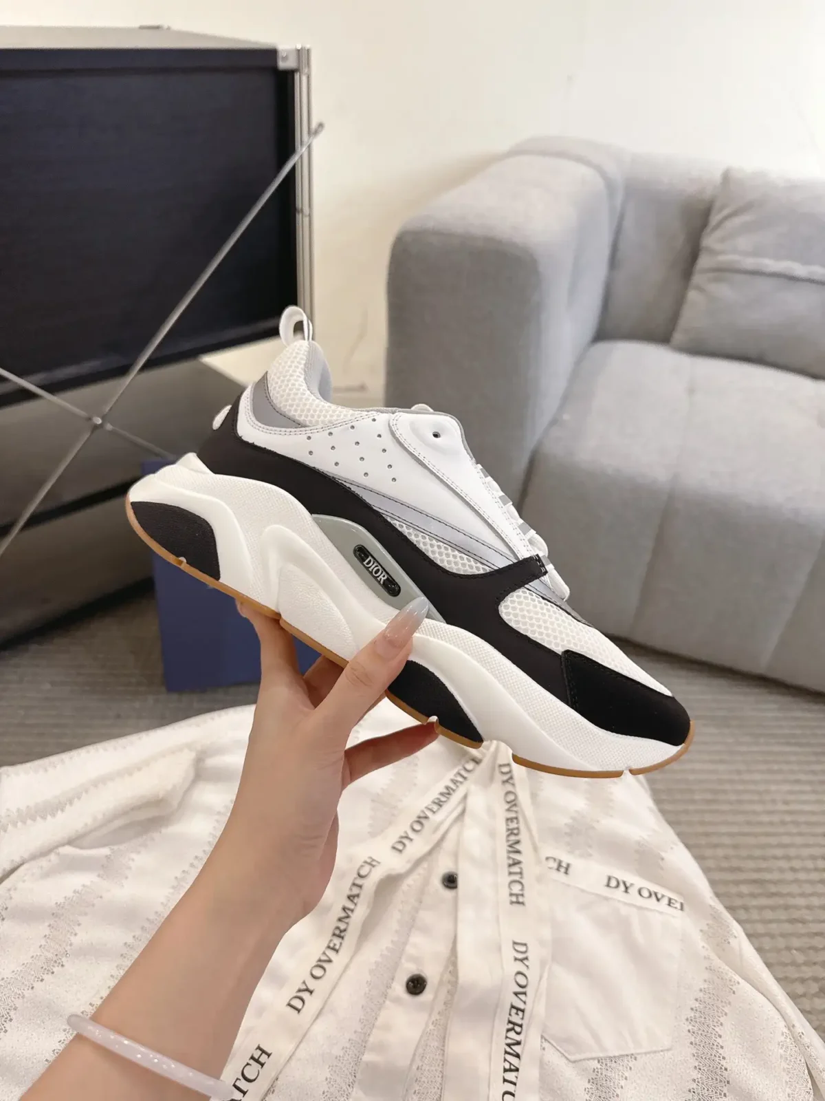 Dior B22 - Image 1