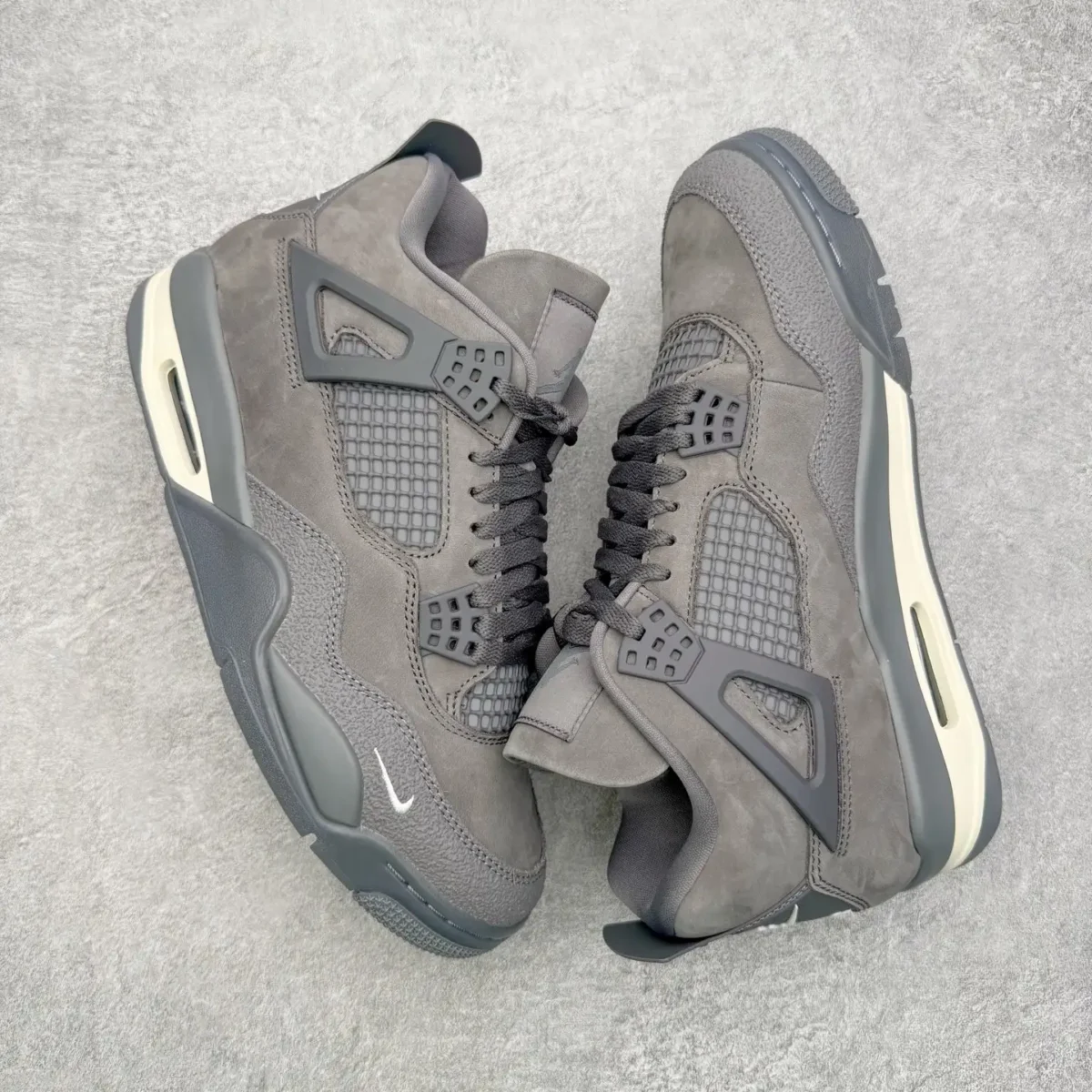 Air Jordan 4 - Image 5