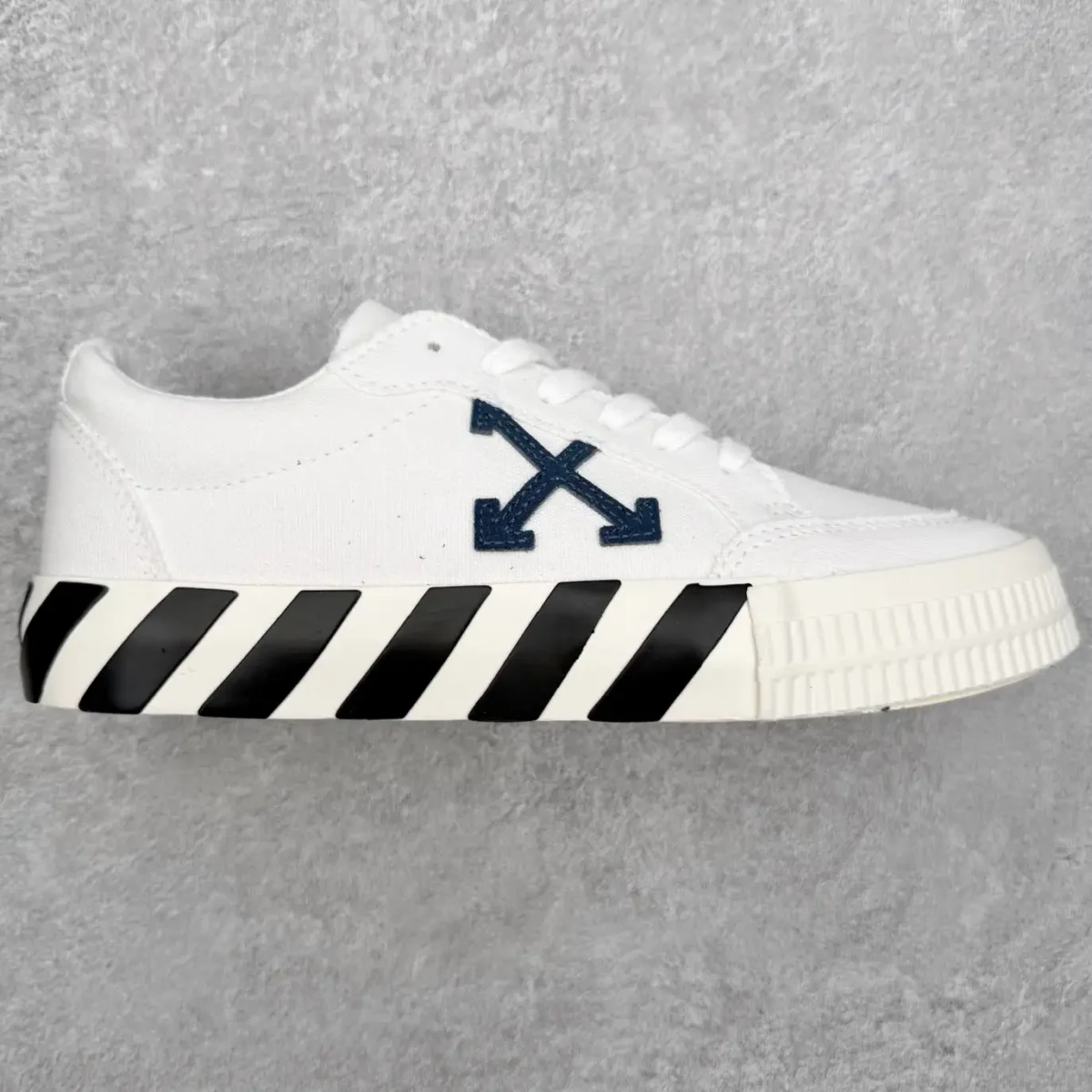 Off-White Casual Sneakers - Image 1