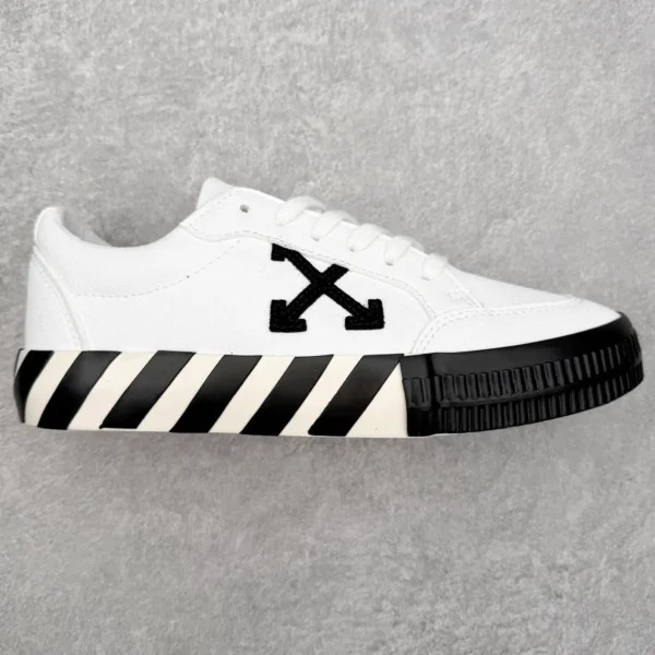Off-White Casual Sneakers