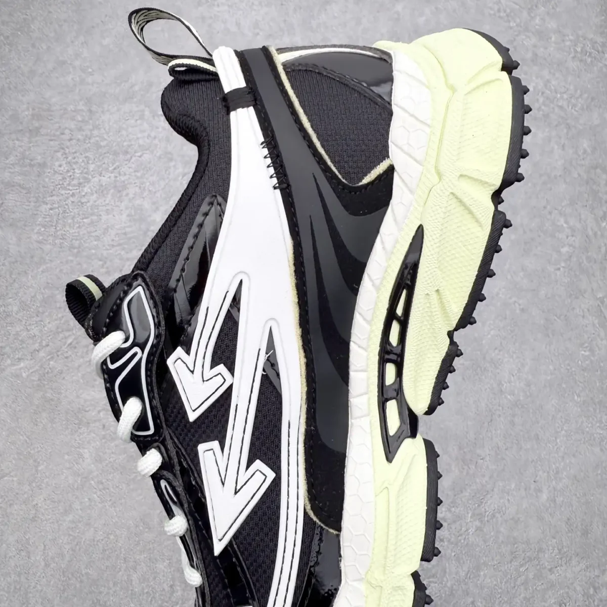 Off-White Running Shoes - Image 3