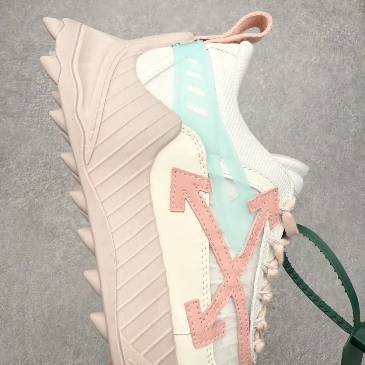 Off-White ODSY Sneakers - Image 8