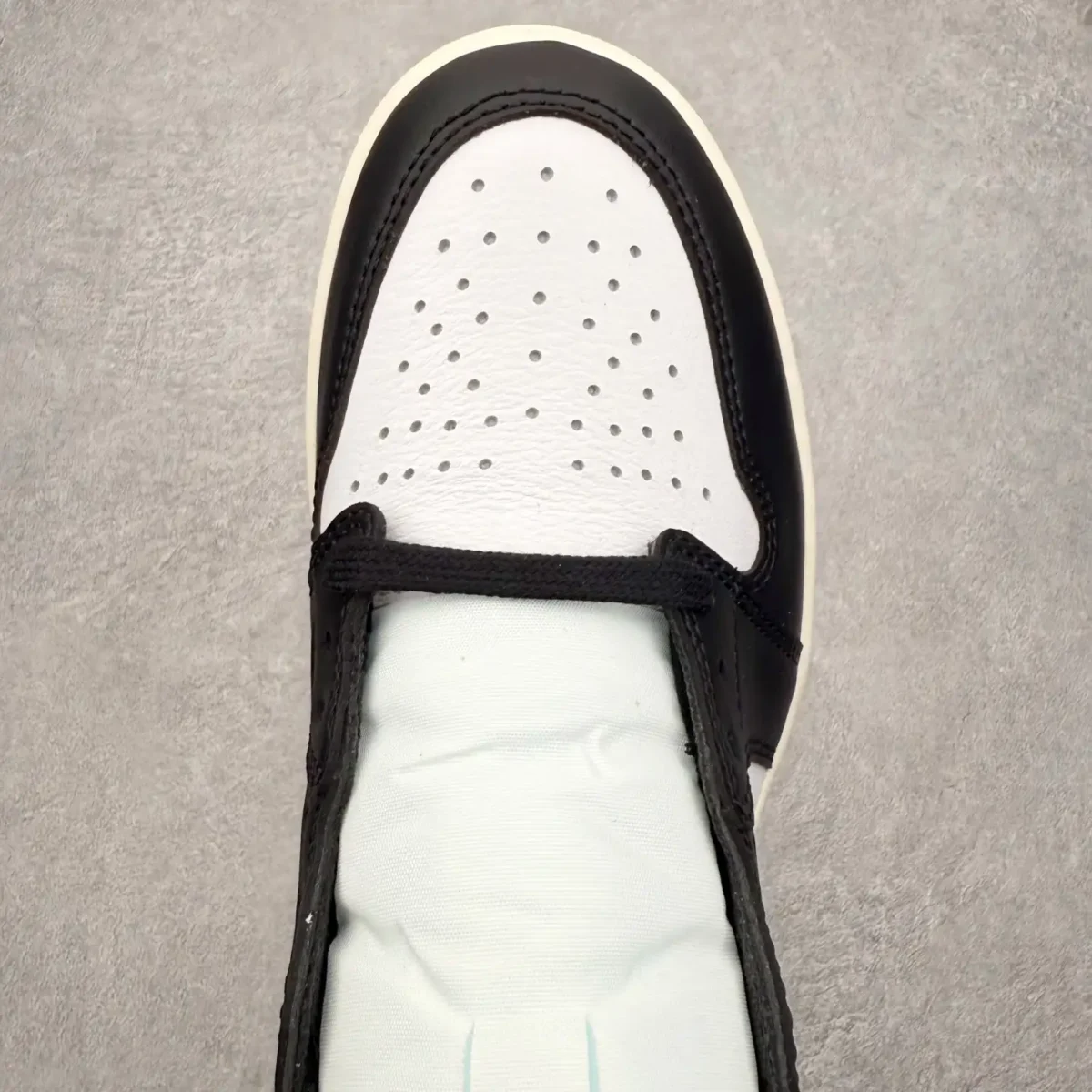 Air Jordan - Image 4