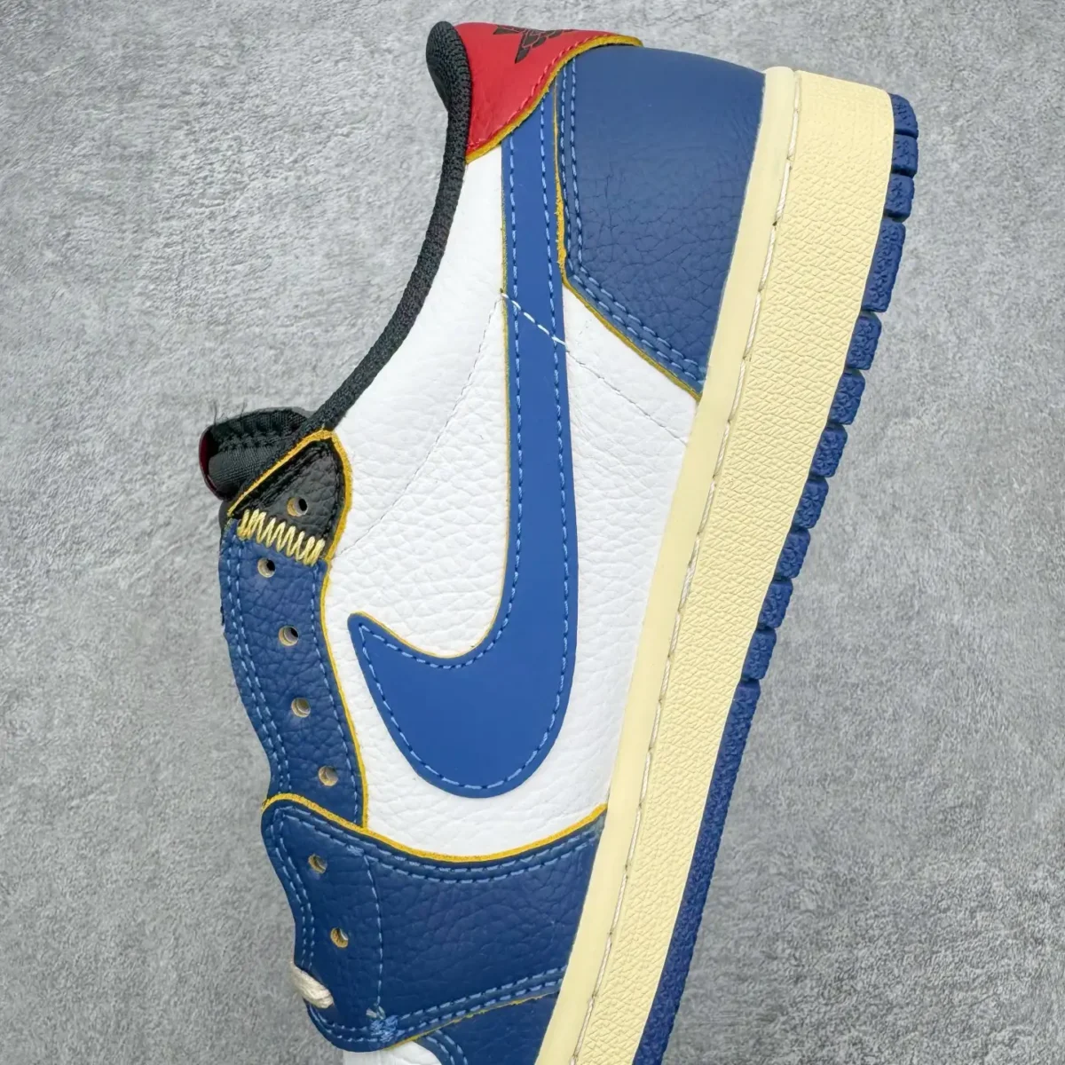 Air Jordan - Image 4