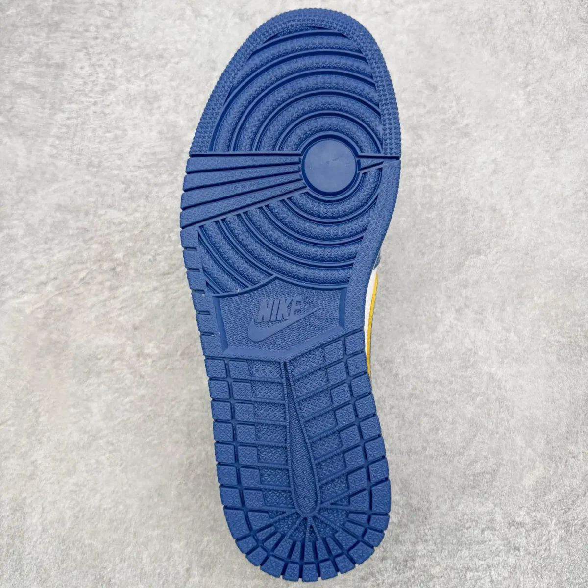 Air Jordan - Image 10