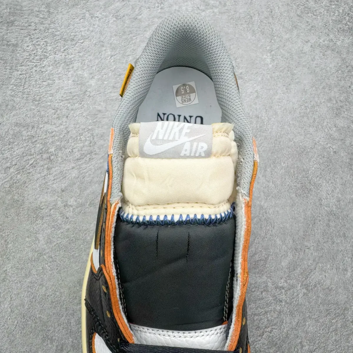 Air Jordan - Image 4