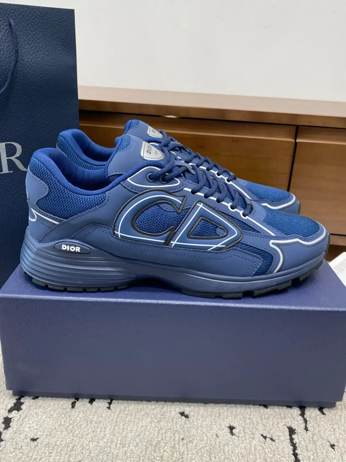 Dior B30 - Image 1