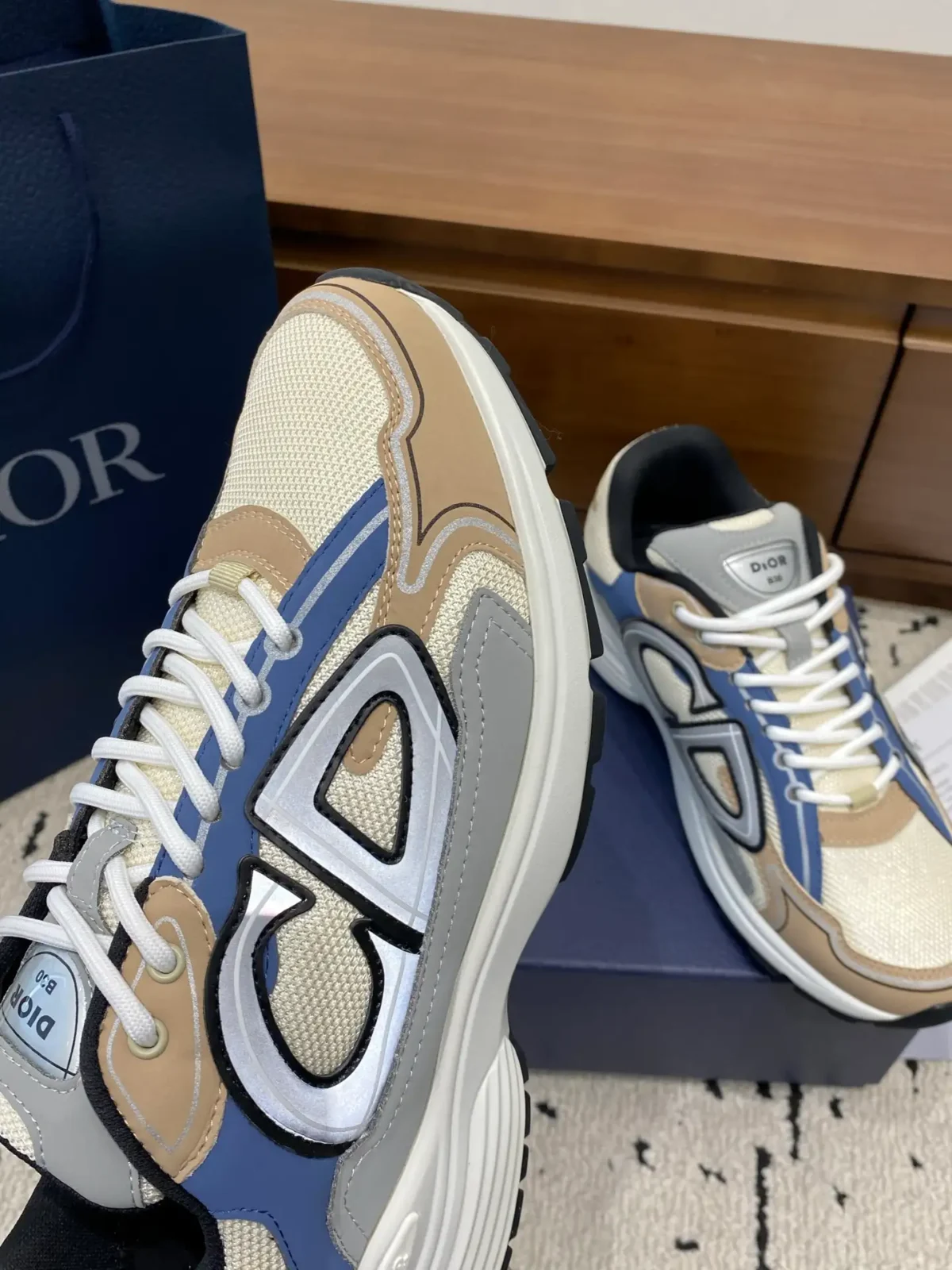 Dior B30 - Image 2