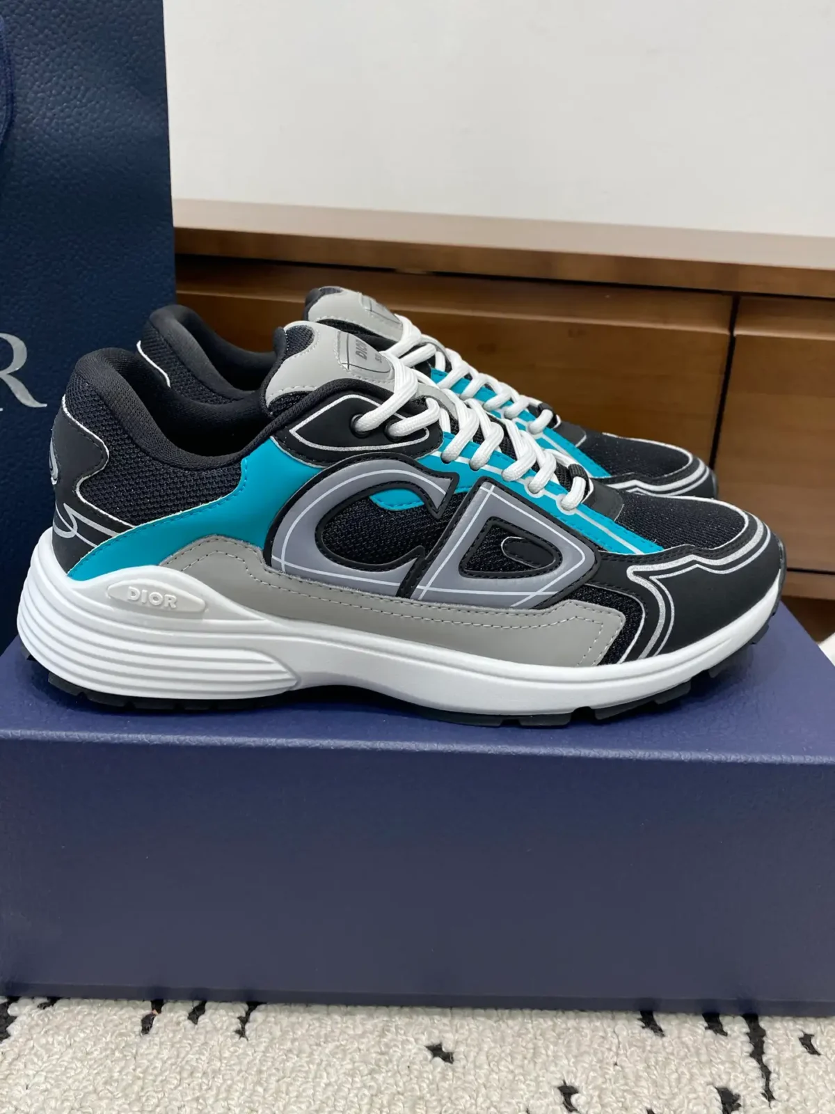 Dior B30 - Image 1