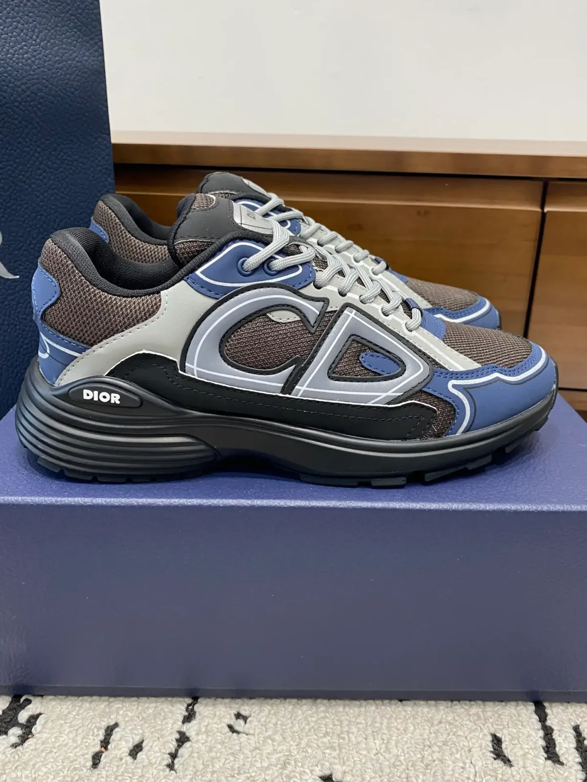 Dior B30 - Image 1